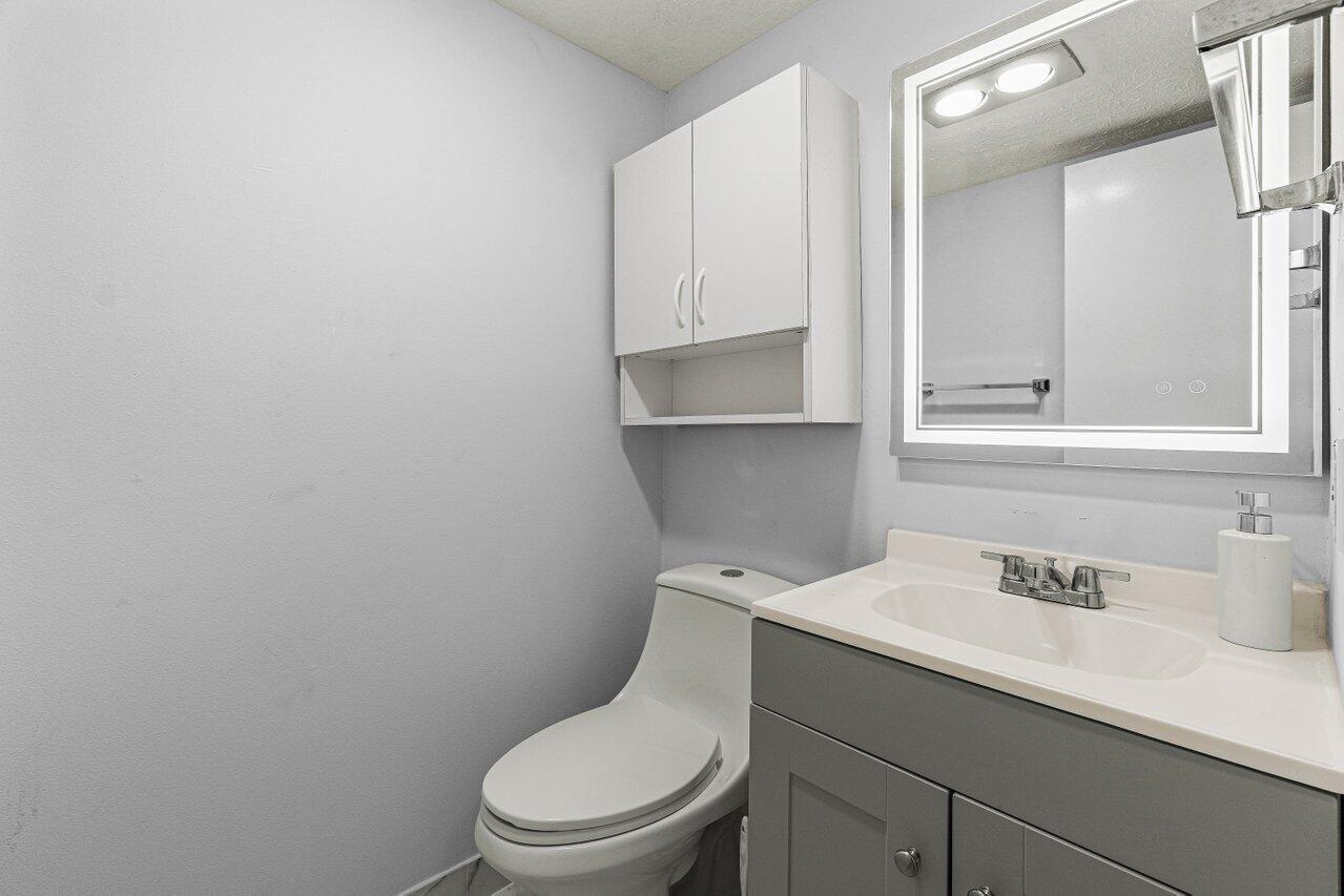 700 Village Green Court 319 Property Photo 16