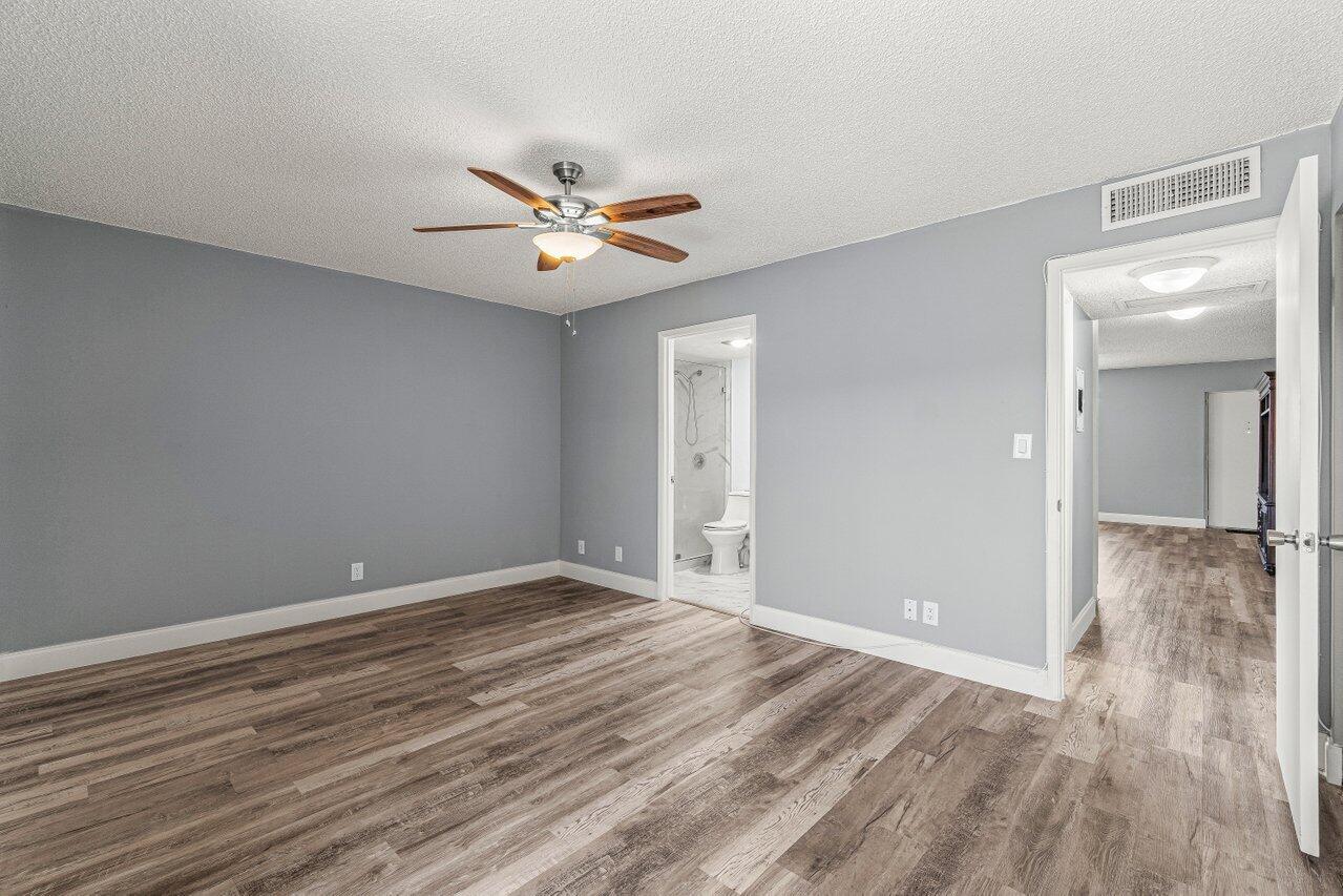 700 Village Green Court 319 Property Photo 20