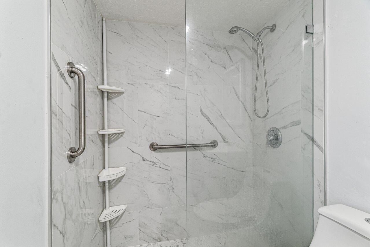 700 Village Green Court 319 Property Photo 23