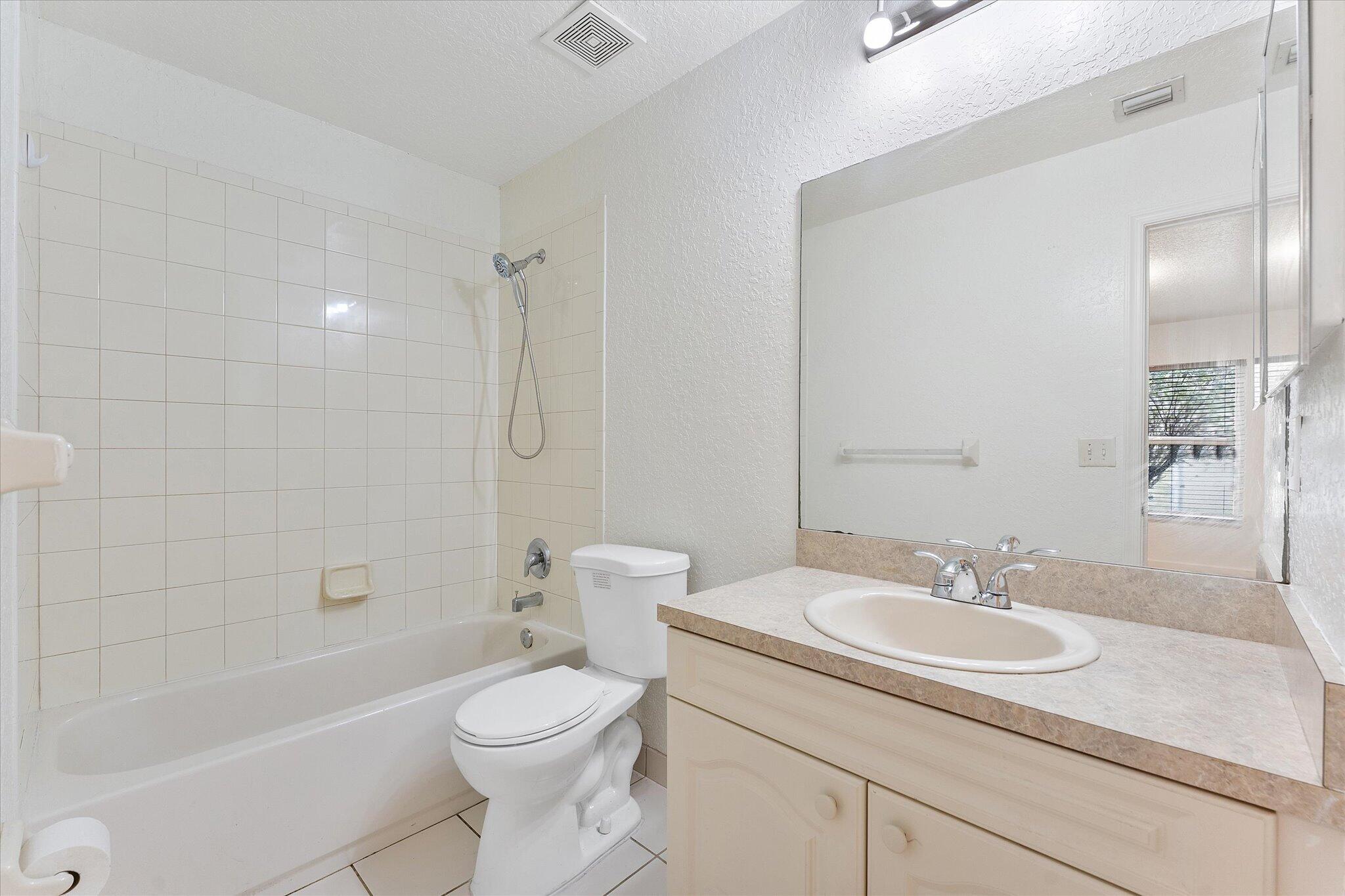 2212 Nw 9th Court Property Photo 12