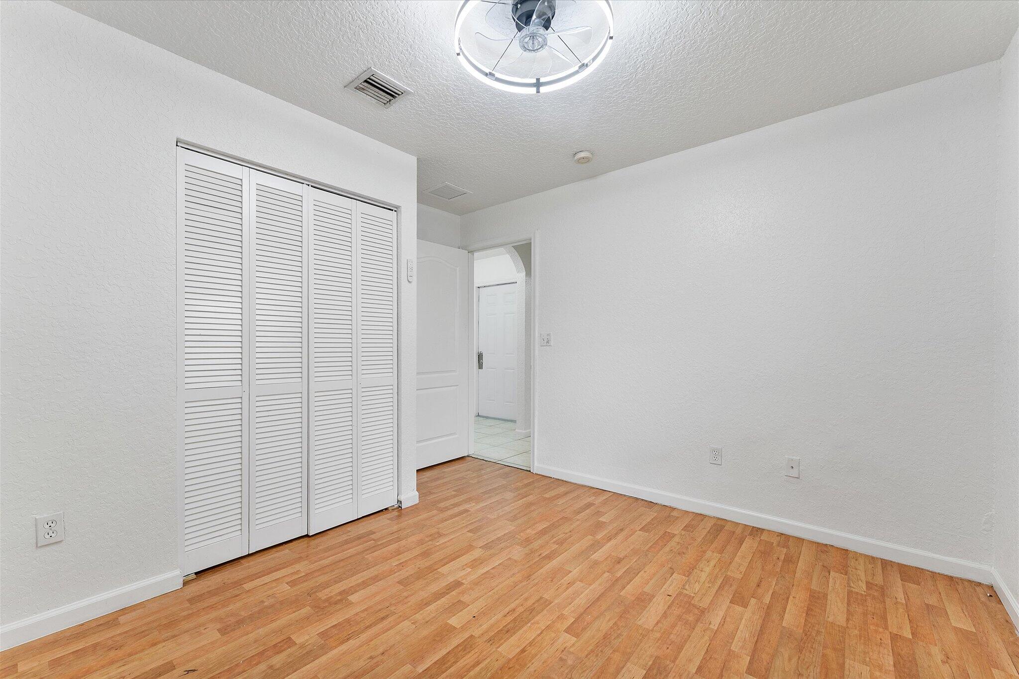 2212 Nw 9th Court Property Photo 14