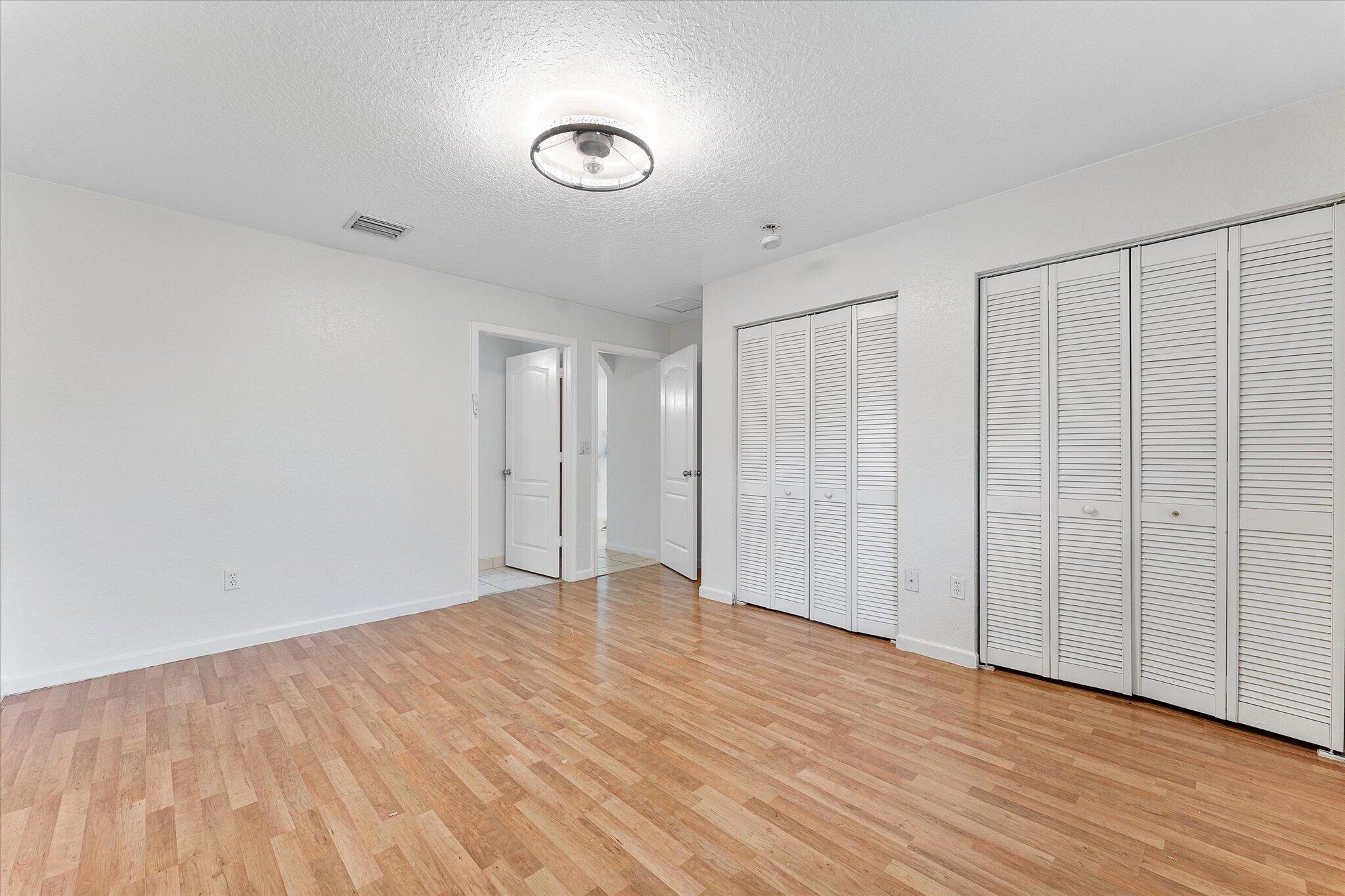 2212 Nw 9th Court Property Photo 16