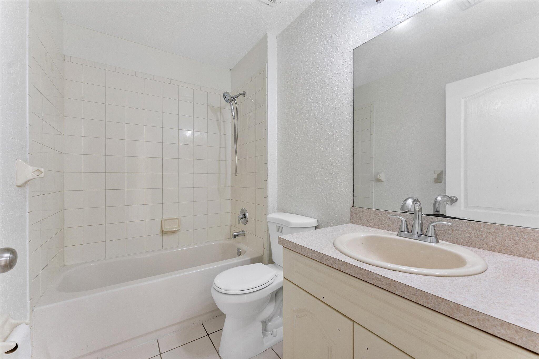 2212 Nw 9th Court Property Photo 18