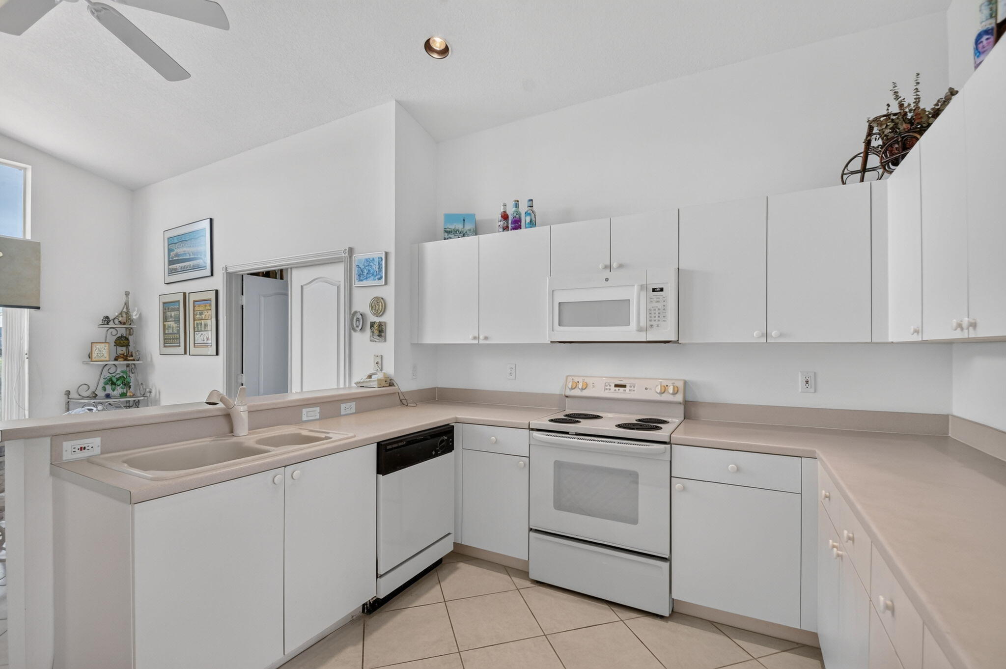 11723 Caracas Boulevard Property Photo 13