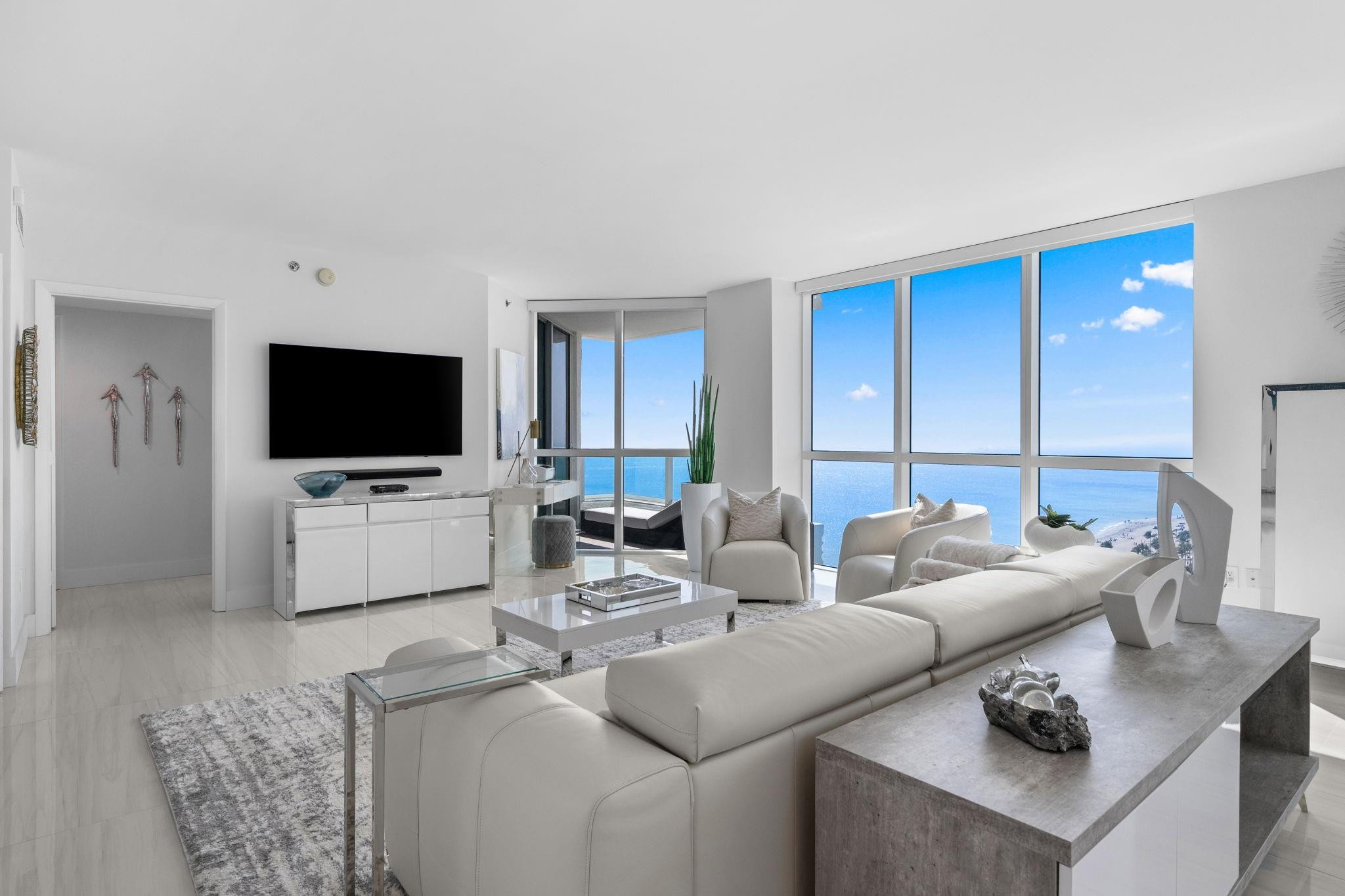 101 S Fort Lauderdale Beach Boulevard 1807 Property Photo 1