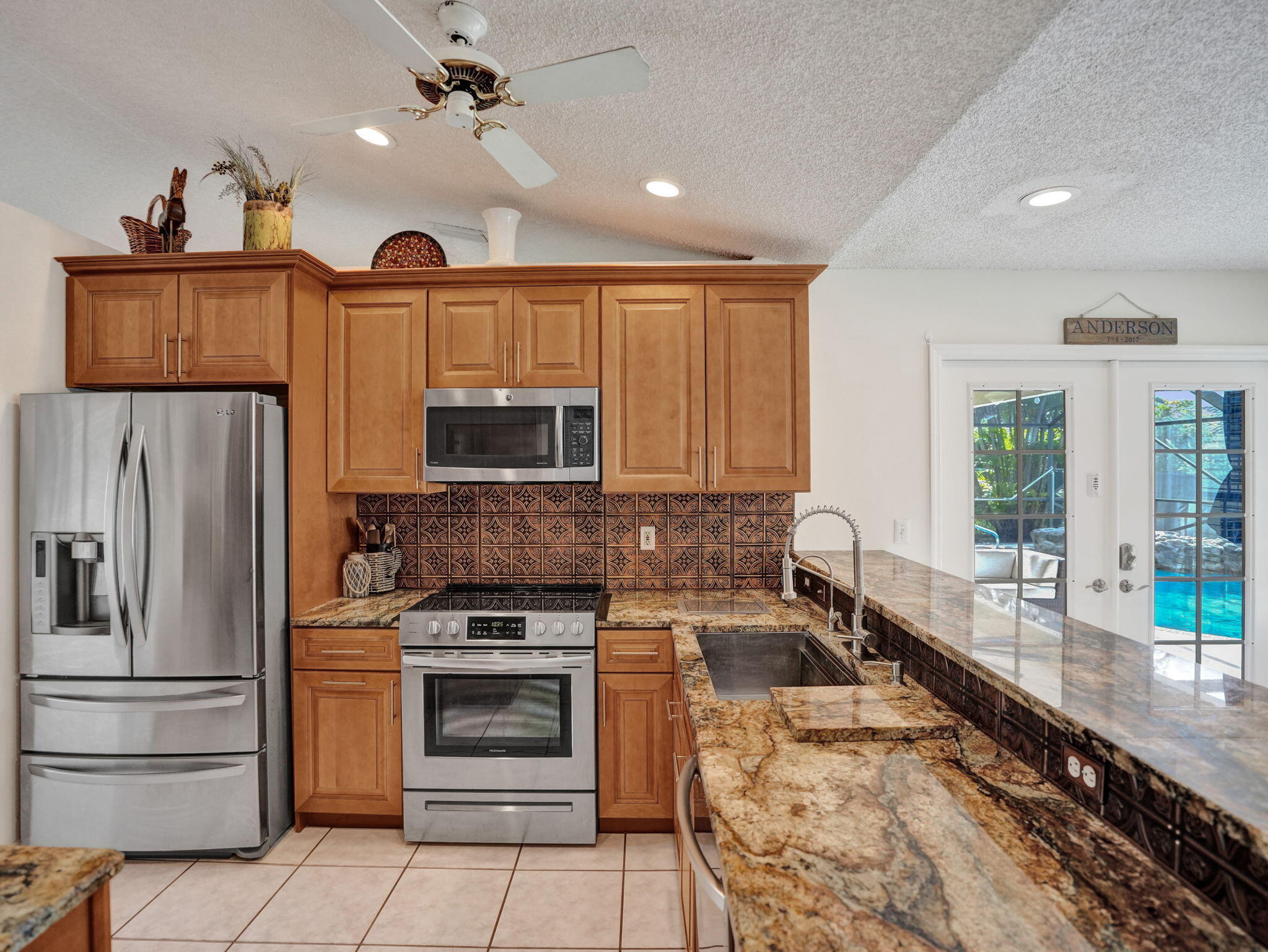 4312 Nw 54th Street Property Photo 15