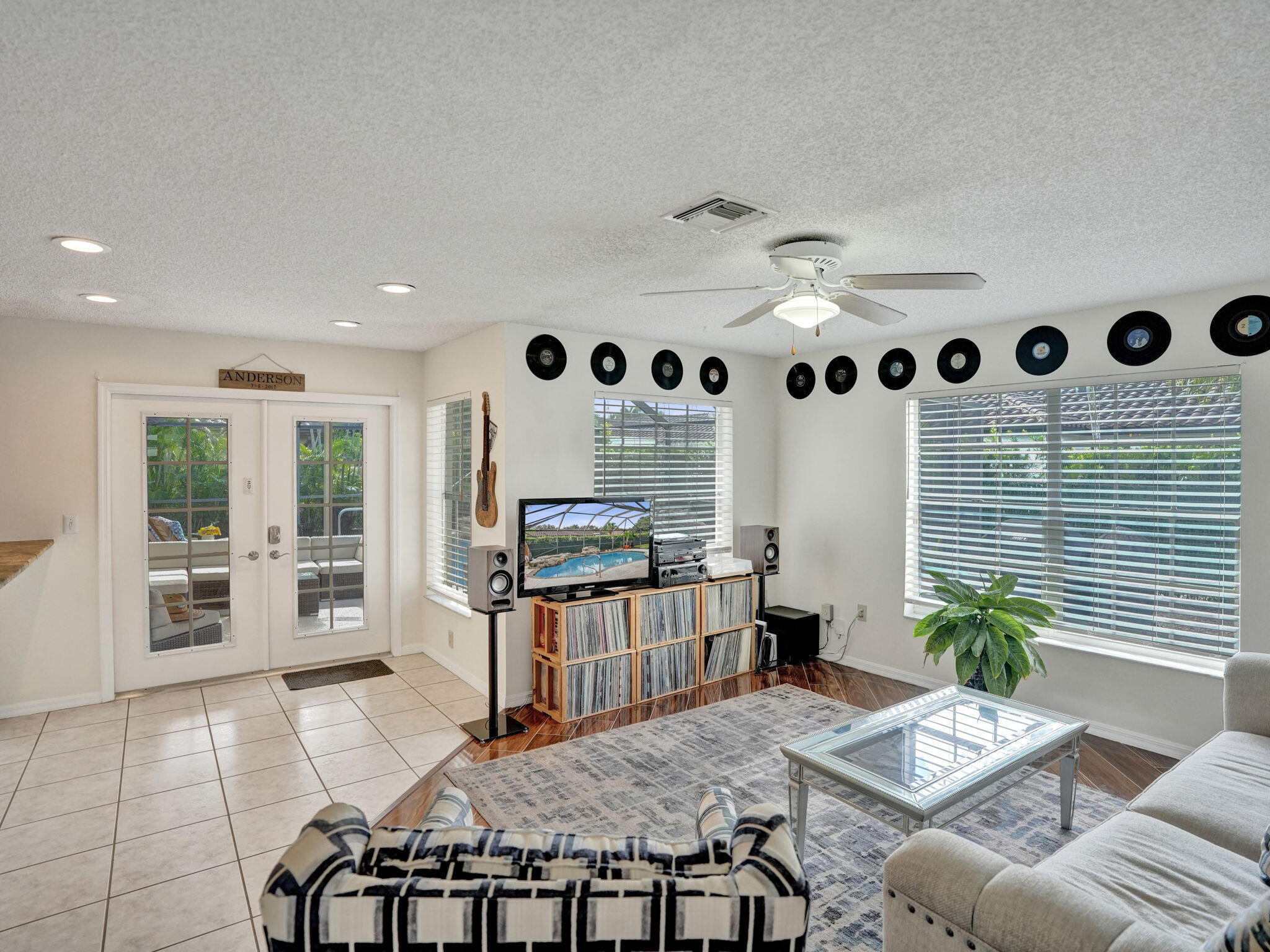 4312 Nw 54th Street Property Photo 19
