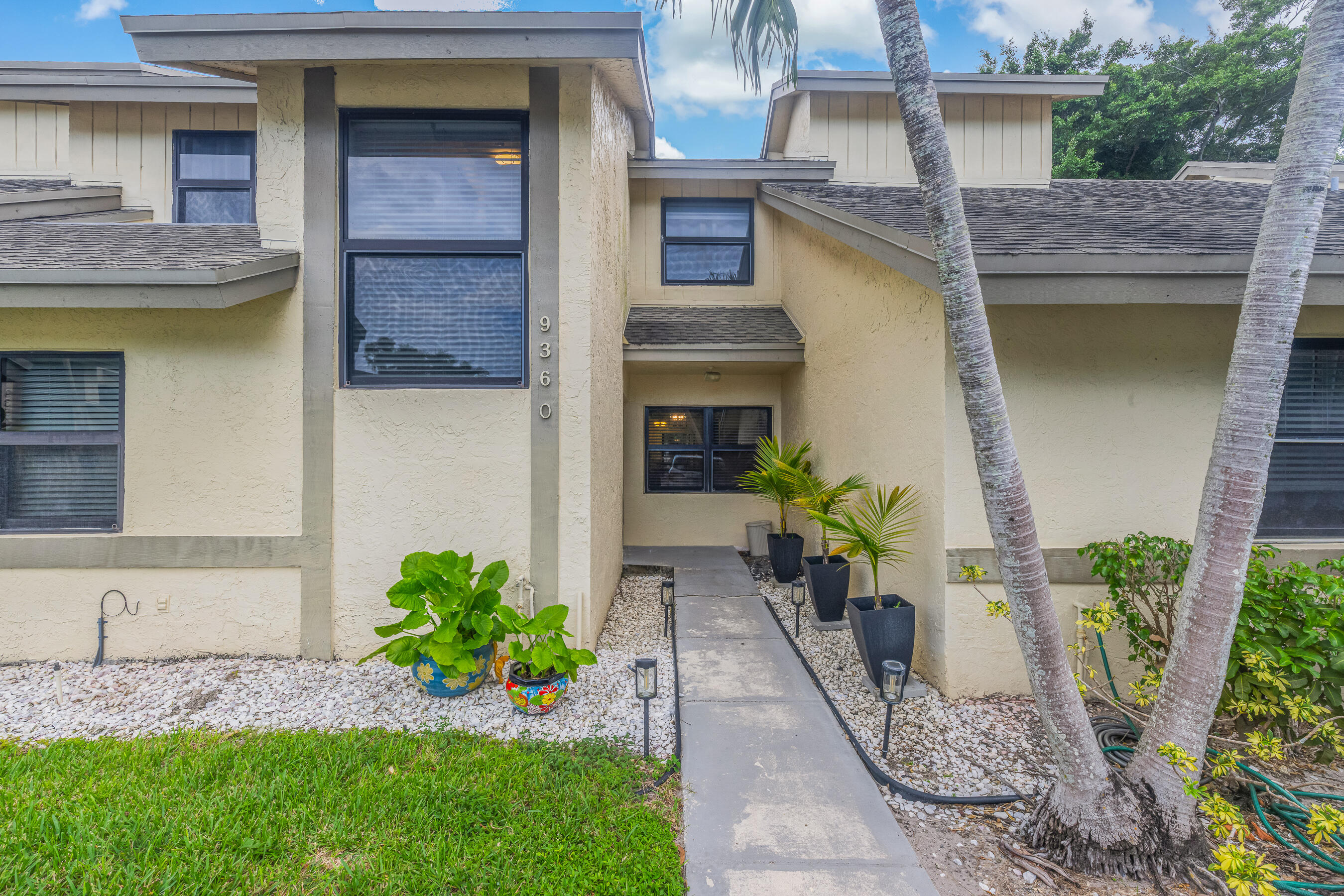 9360 Ketay Circle Property Photo 1