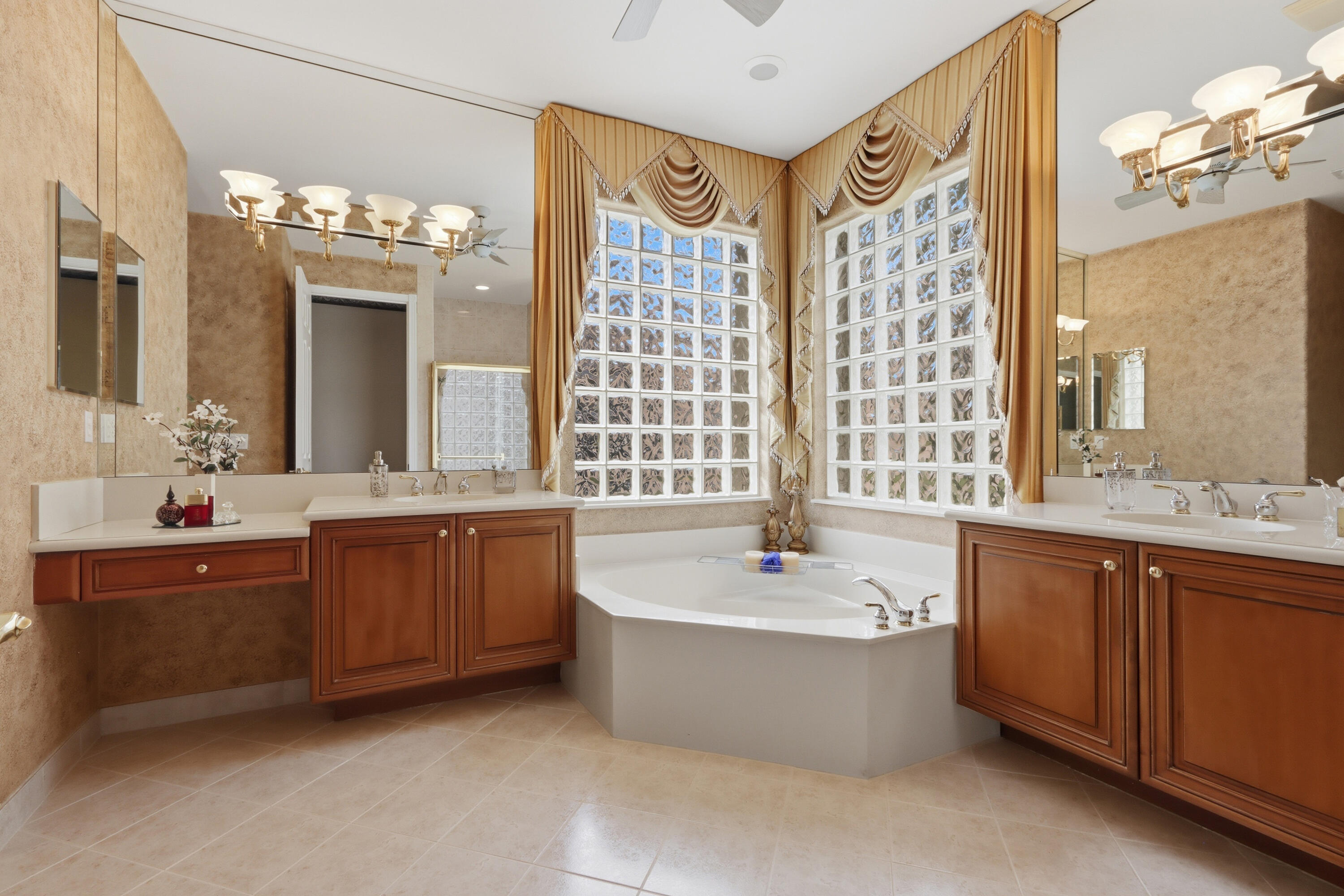 11044 Malaysia Circle Property Photo 28