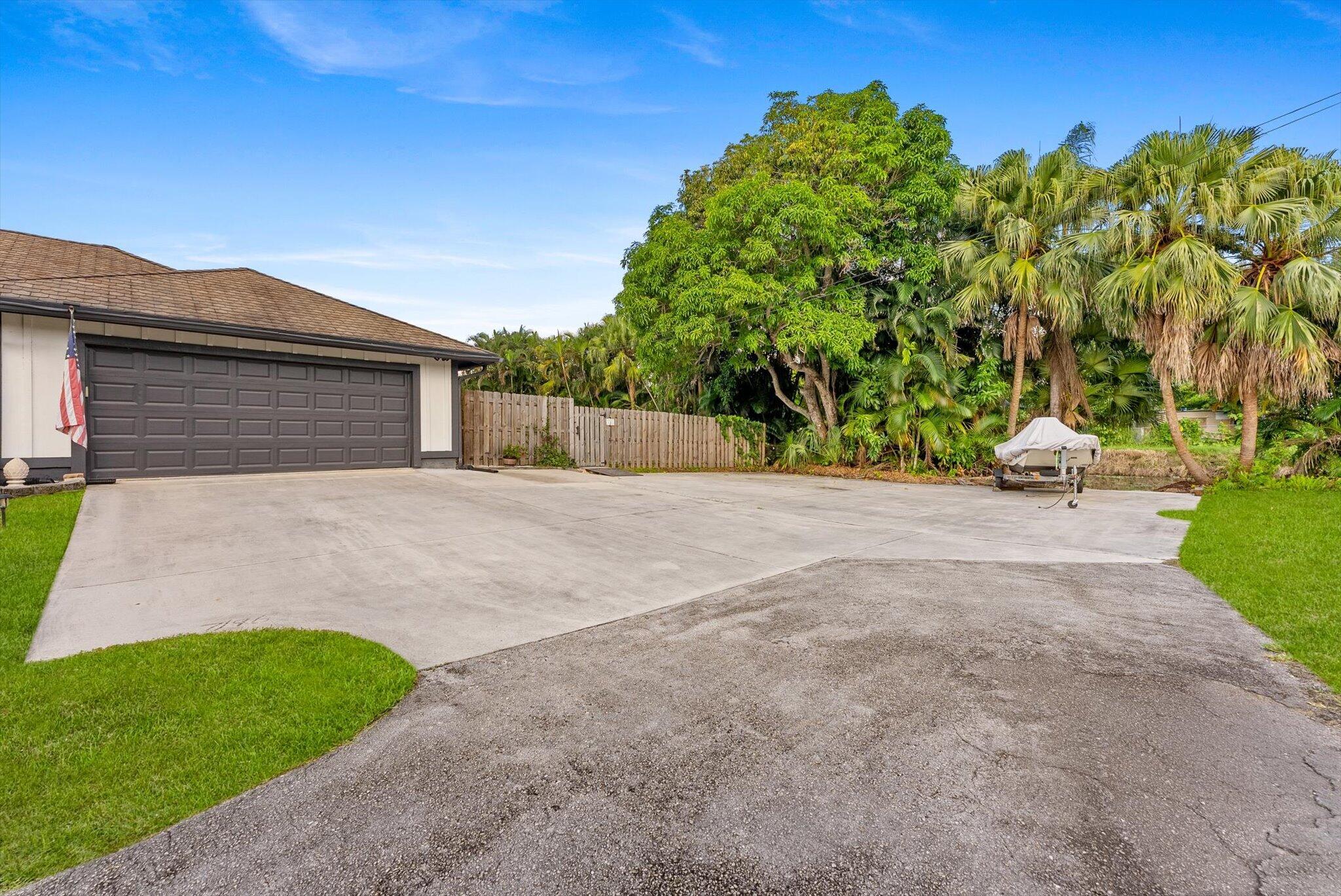 6515 Riparian Road Property Photo 6