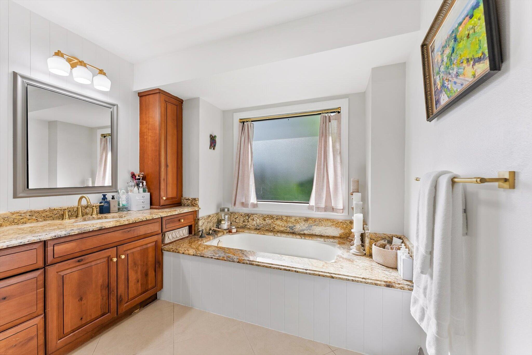 6515 Riparian Road Property Photo 21