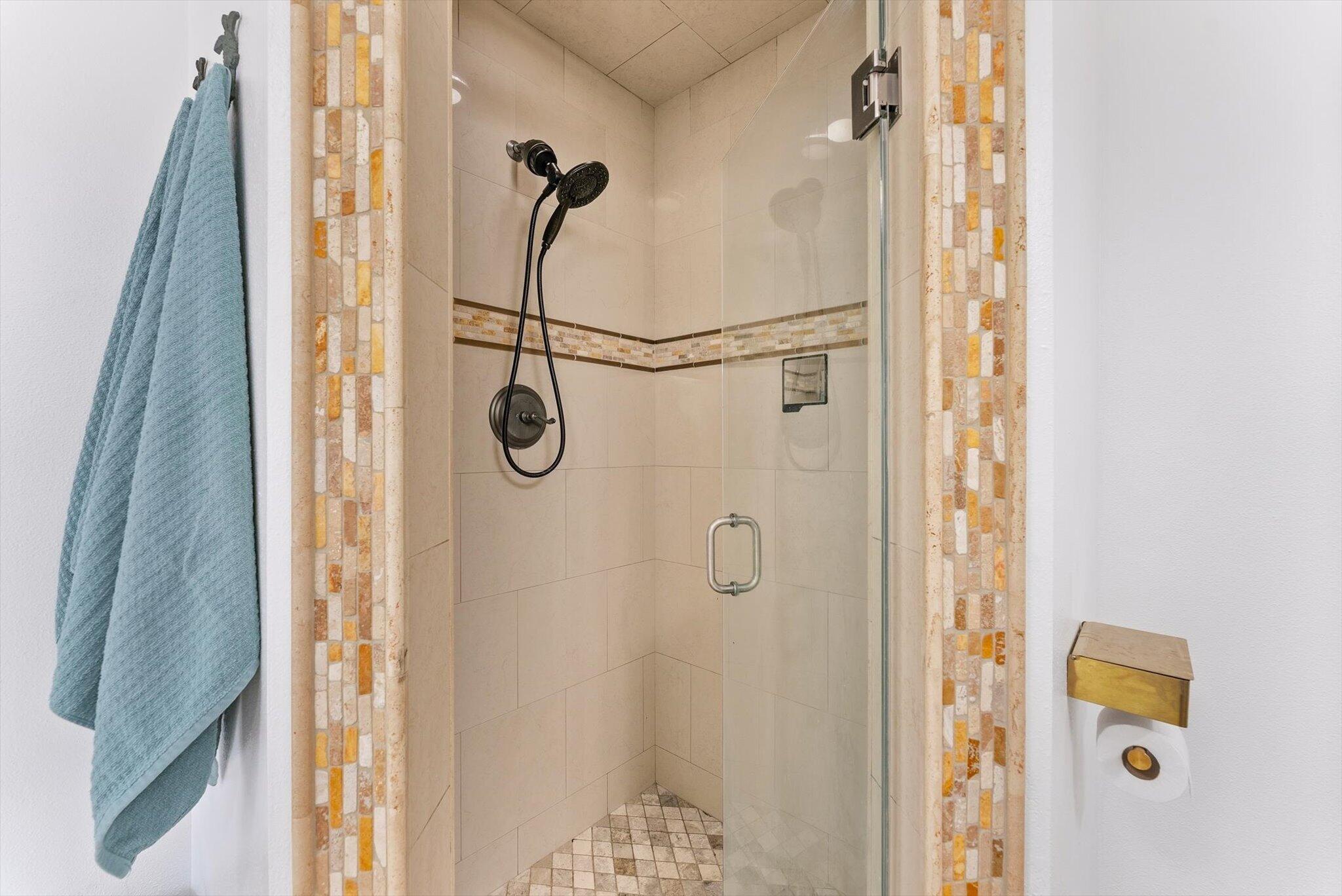 6515 Riparian Road Property Photo 22