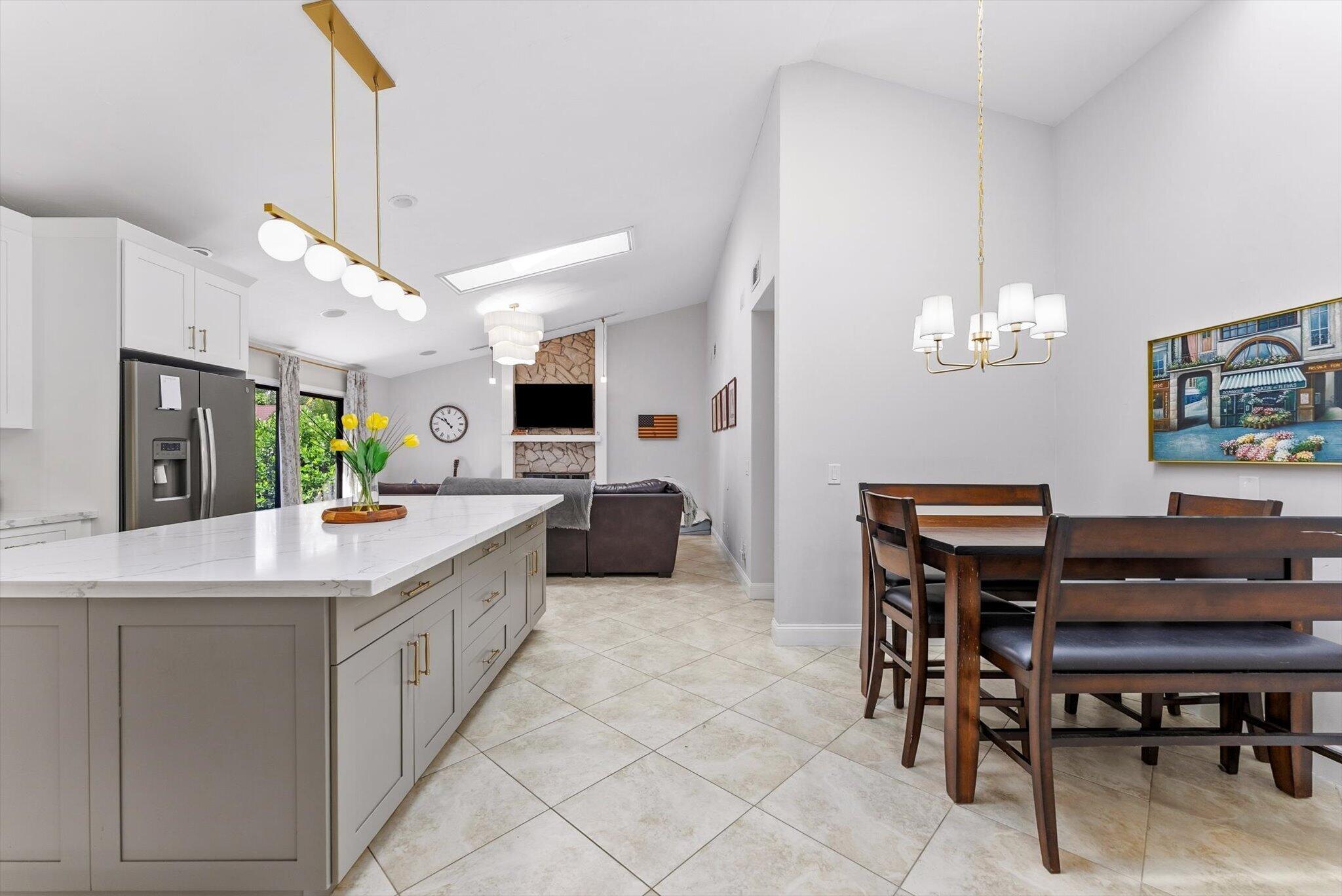 6515 Riparian Road Property Photo 23