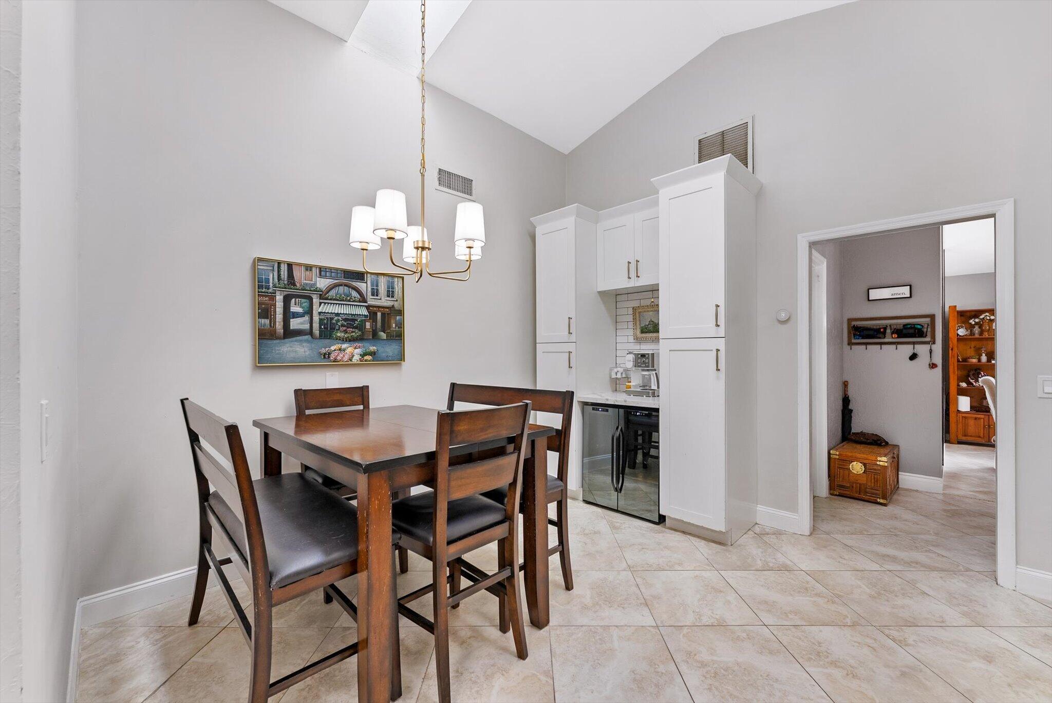6515 Riparian Road Property Photo 25
