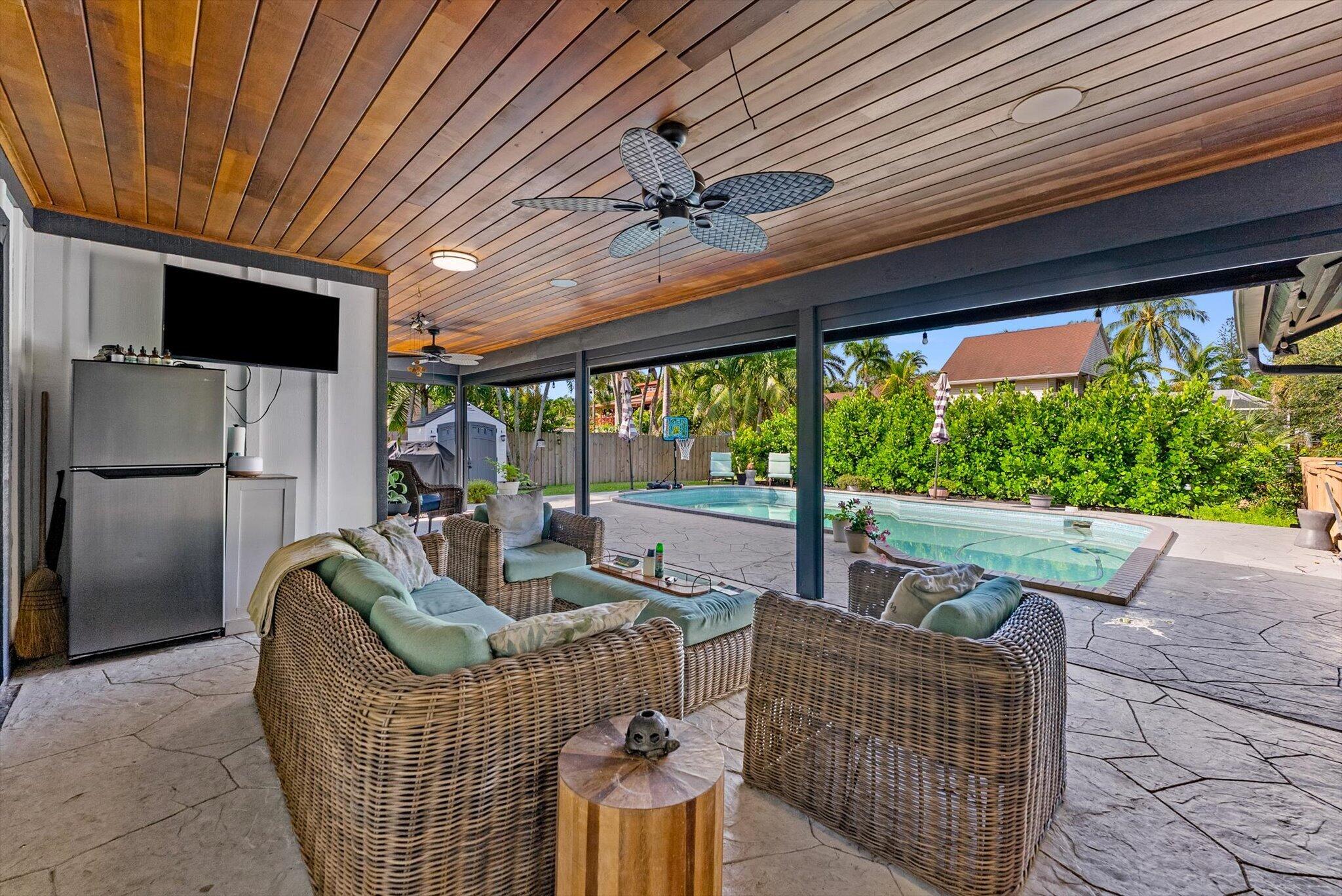 6515 Riparian Road Property Photo 41
