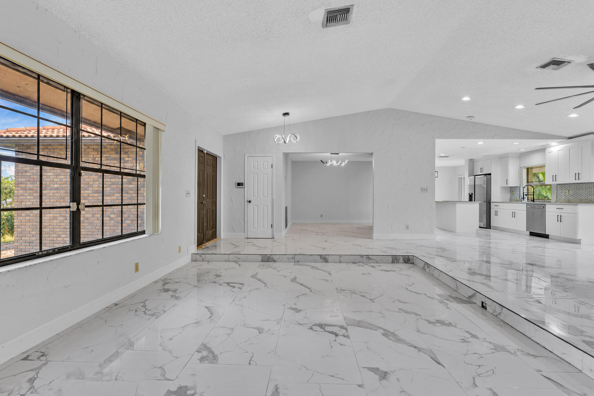 8866 Nw 2nd Place Property Photo 12