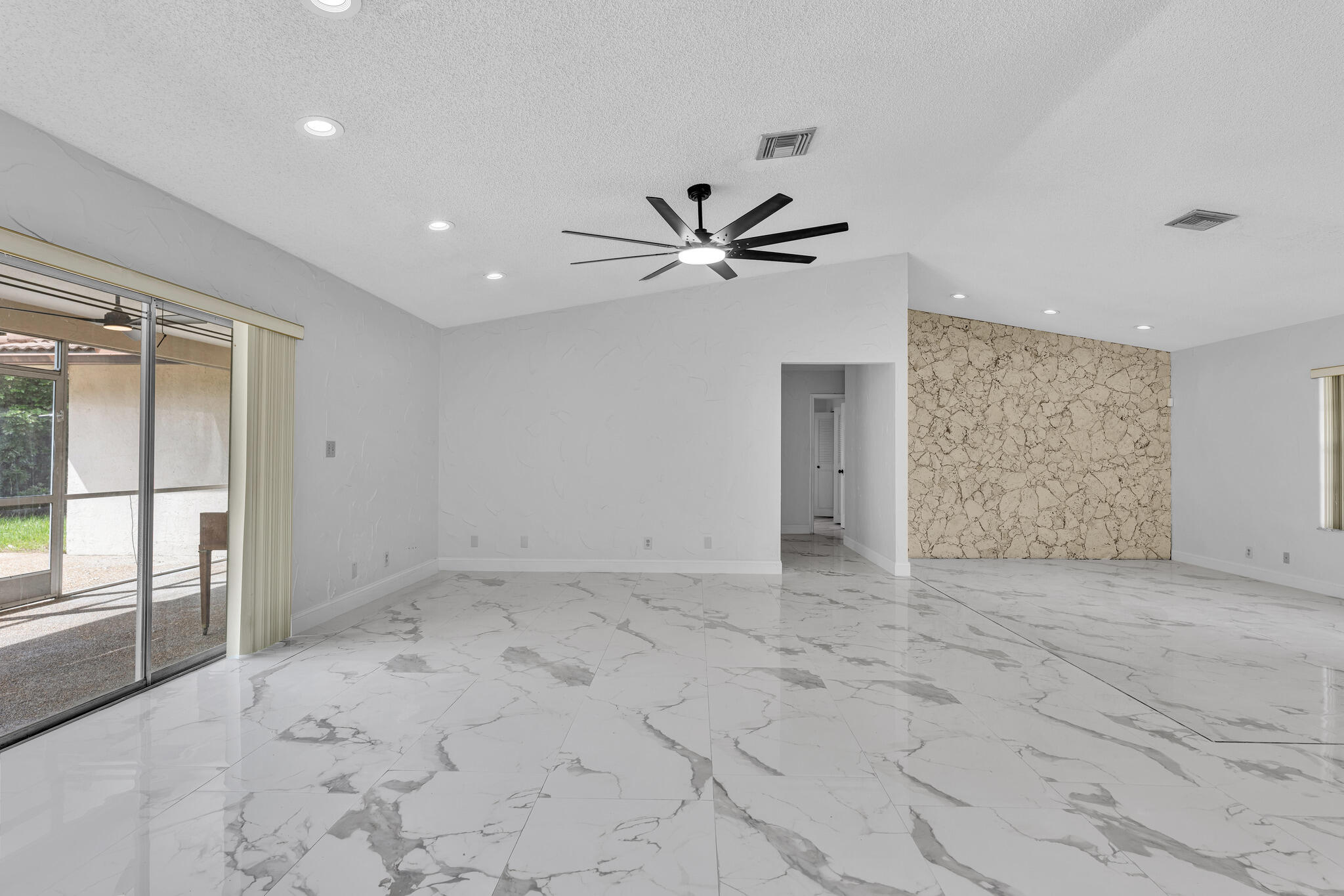 8866 Nw 2nd Place Property Photo 14