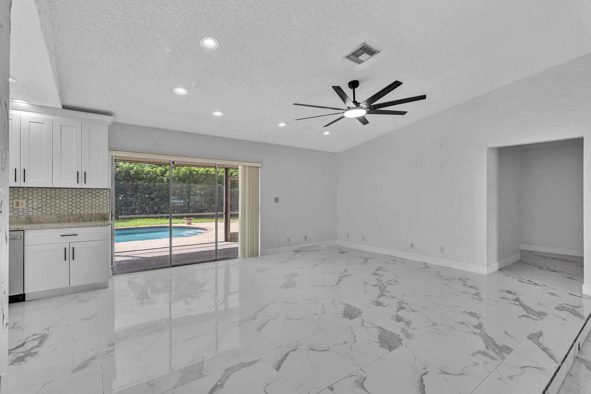 8866 Nw 2nd Place Property Photo 15