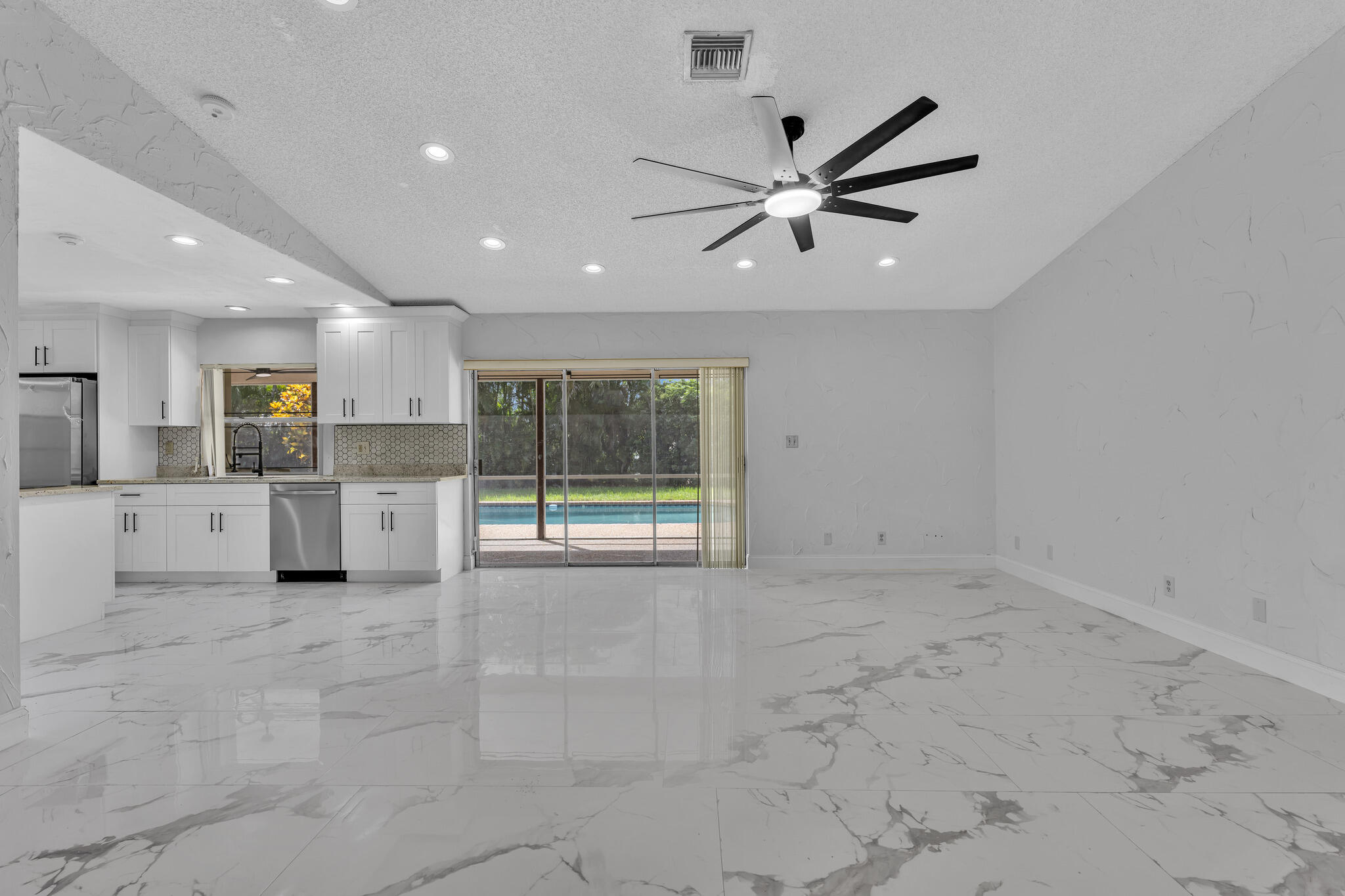 8866 Nw 2nd Place Property Photo 16