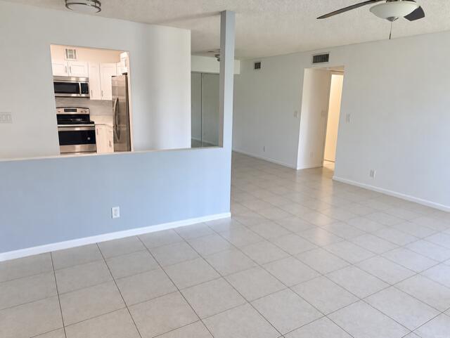 456 N Laurel Drive 1507 Property Photo 1