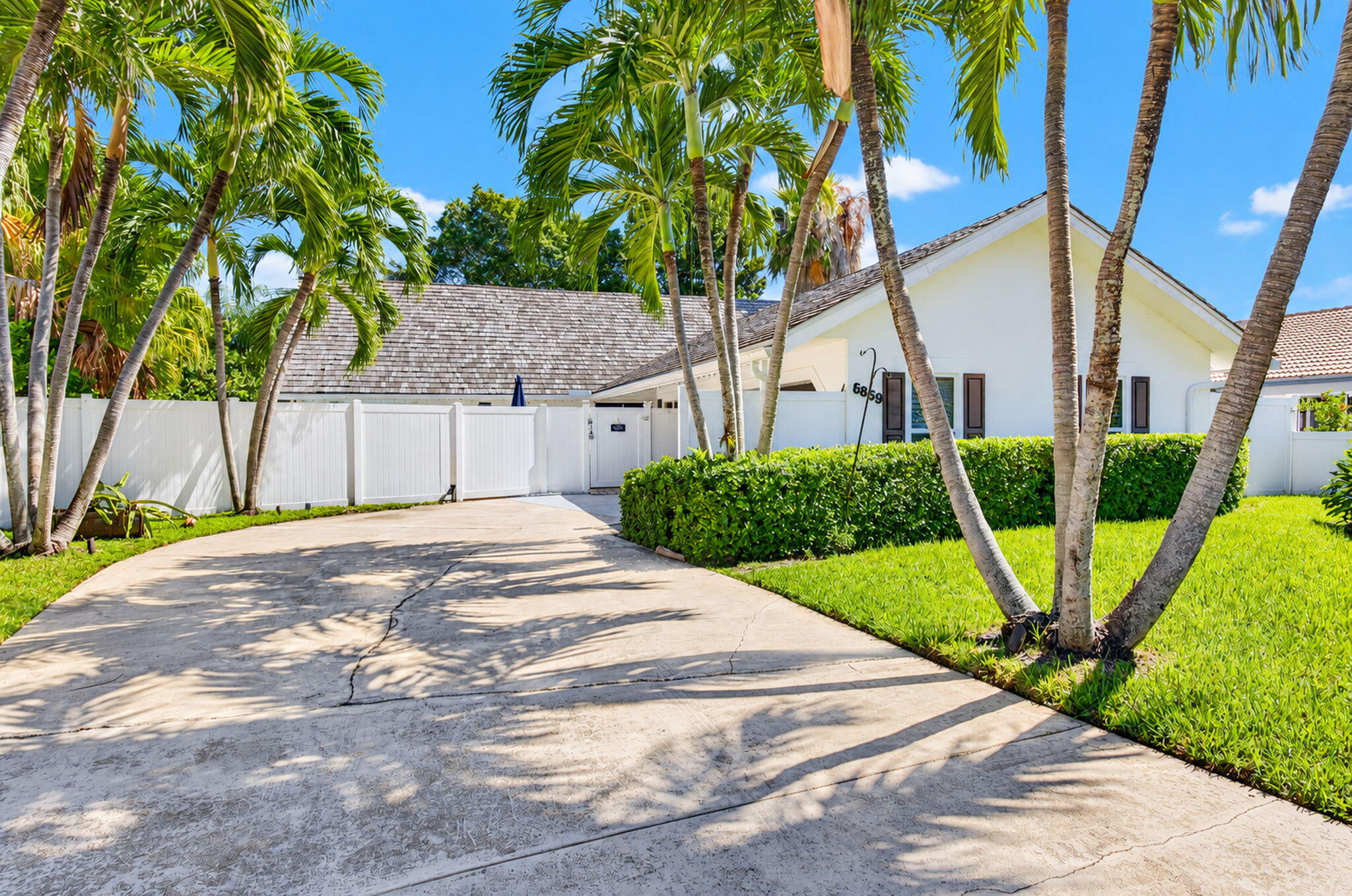 6869 Terra Tranquila Drive Property Photo 1