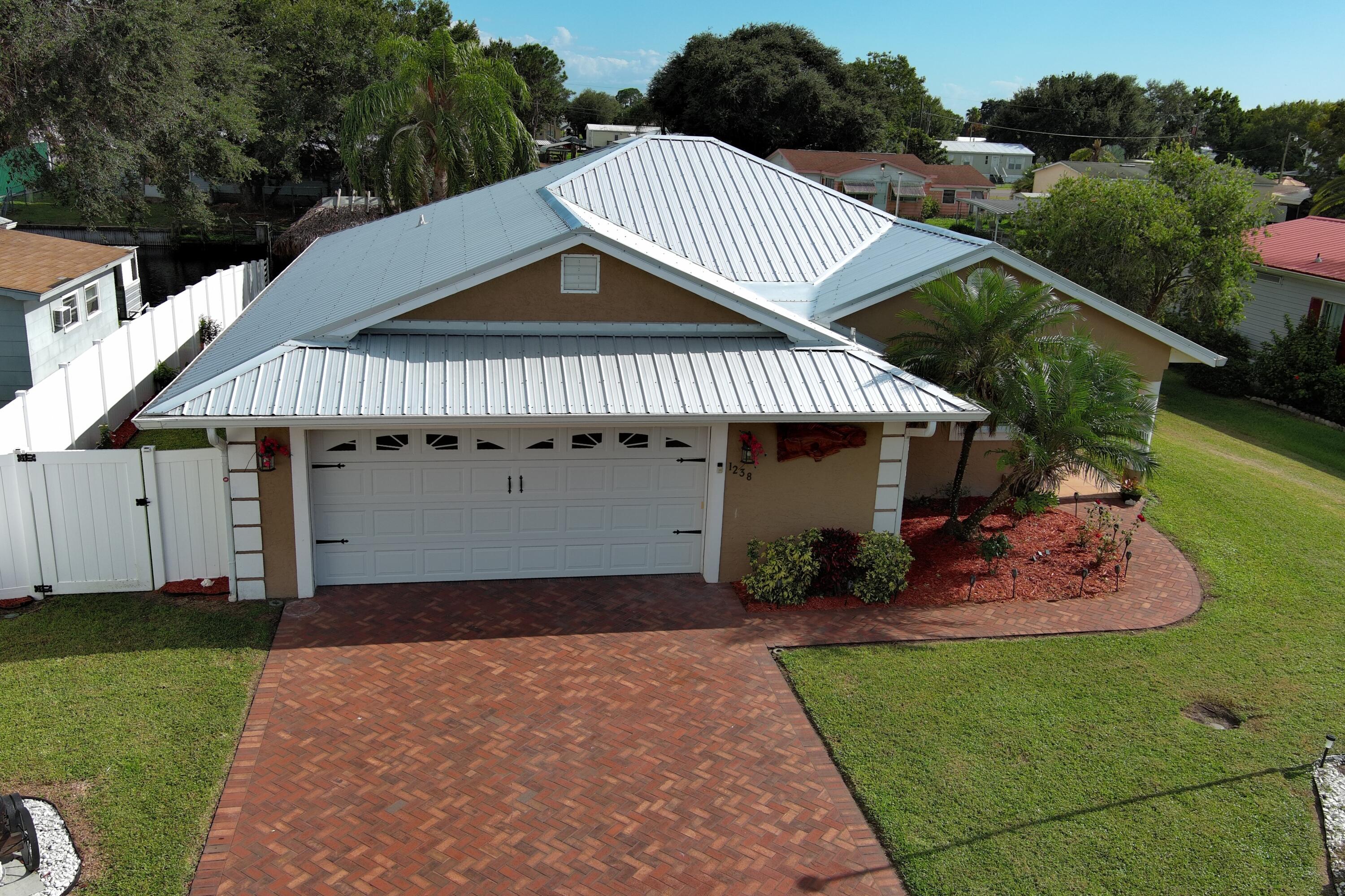 1238 24th Street Property Photo 1