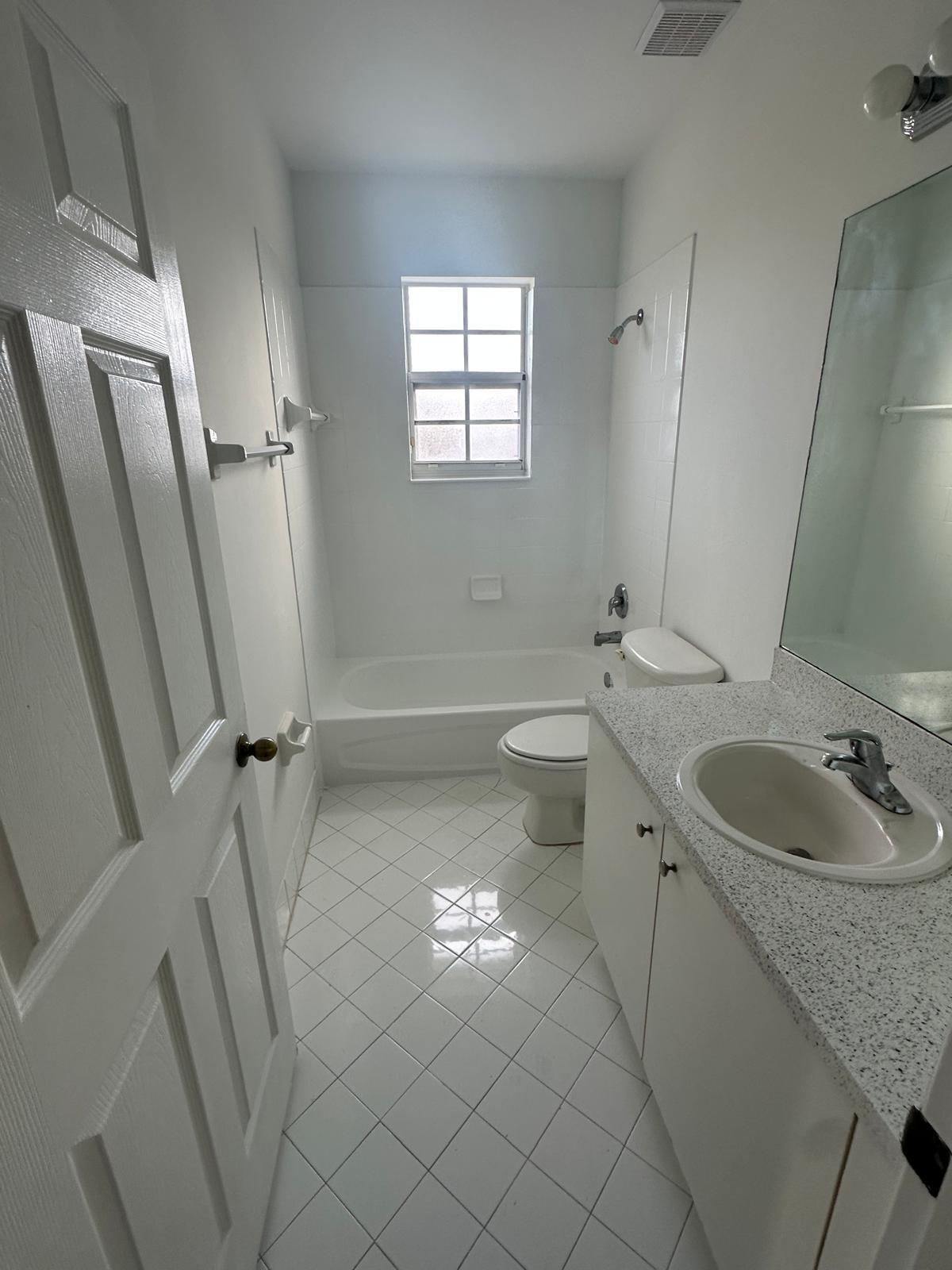 1570 Ne 33 Road 201 Property Photo 18