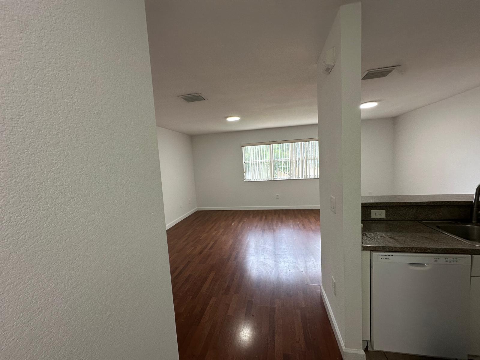 1570 Ne 33 Road 201 Property Photo 22