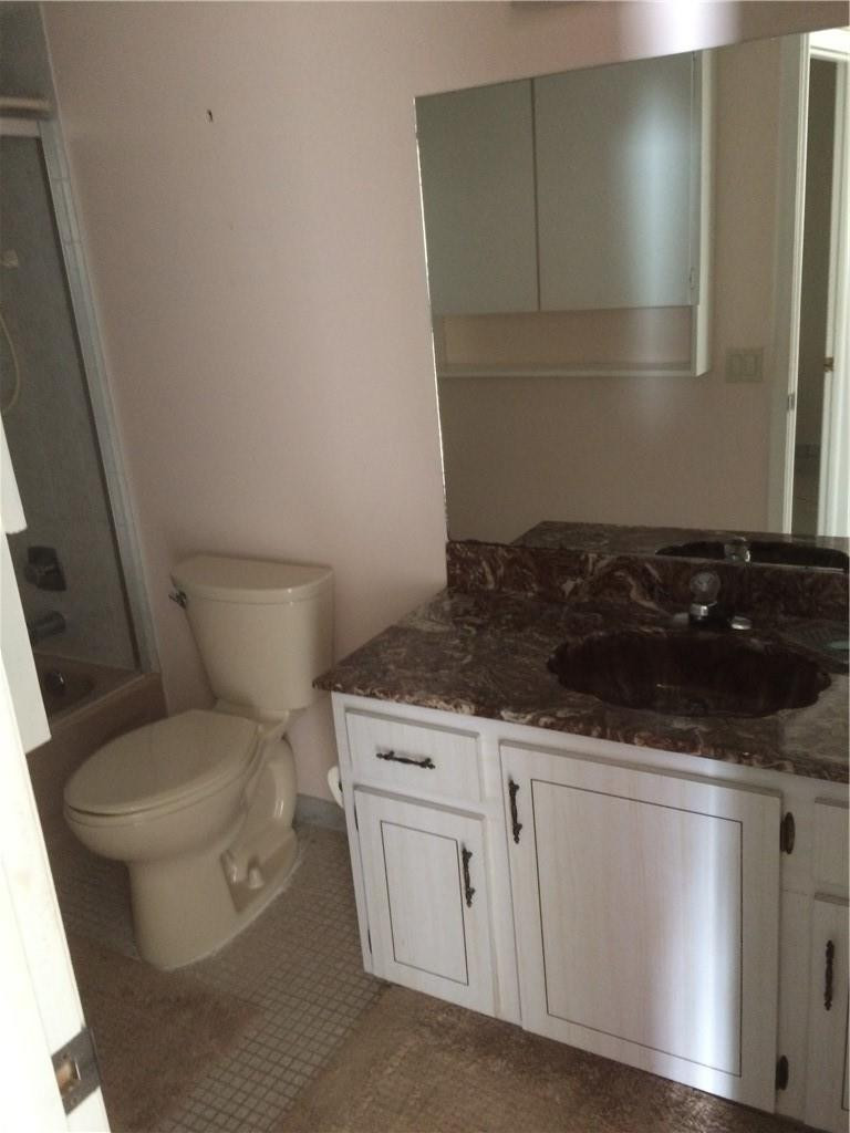 3571 Inverrary Drive 308 Property Photo 2
