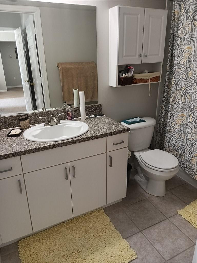 5051 Wiles Road 202 Property Photo 4