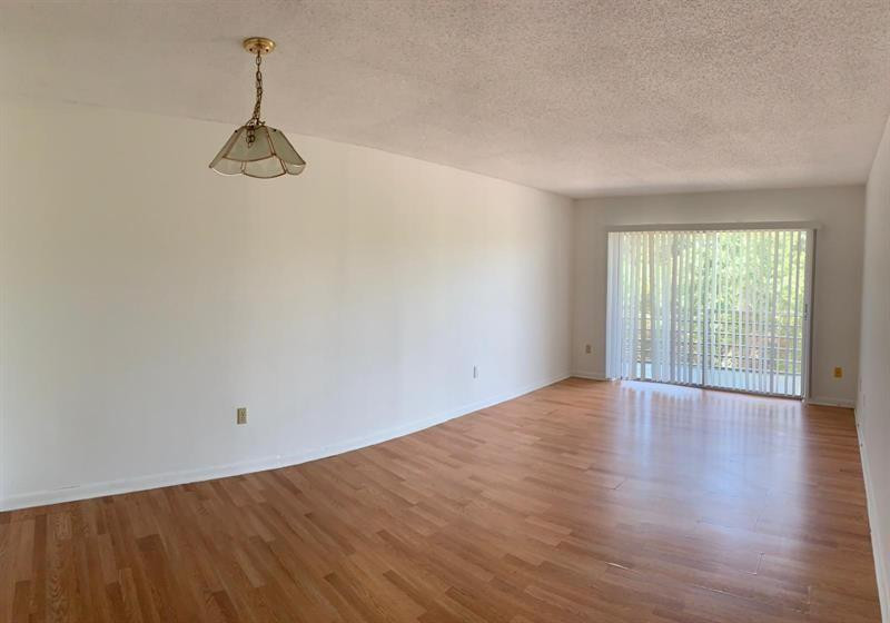2800 NW 56th Avenue E -304 Property Photo 1