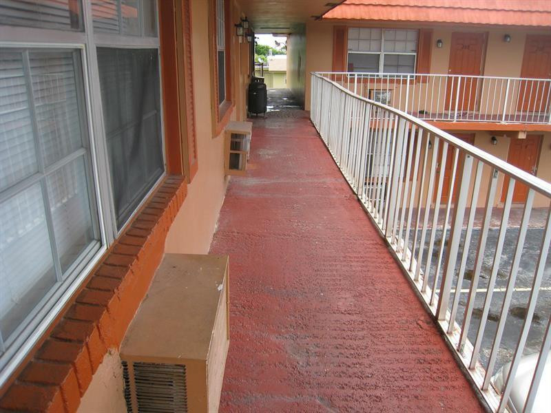 771 Sw 8th Street 111 Property Photo 11