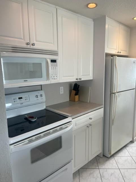 101 Briny Avenue 2402 Property Photo 9