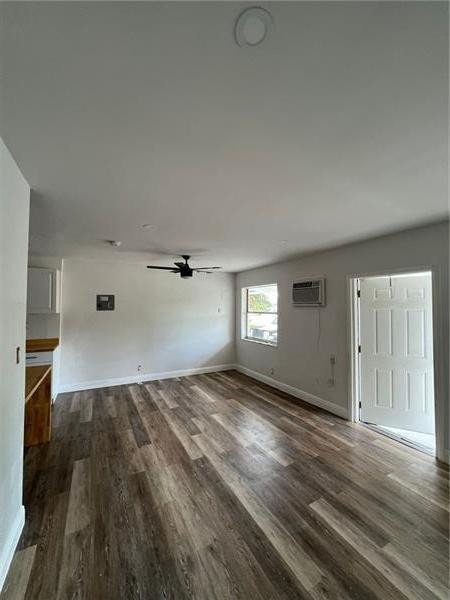 1630 N Dixie Highway 3 Property Photo 5
