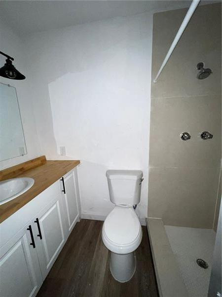 1630 N Dixie Highway 3 Property Photo 6