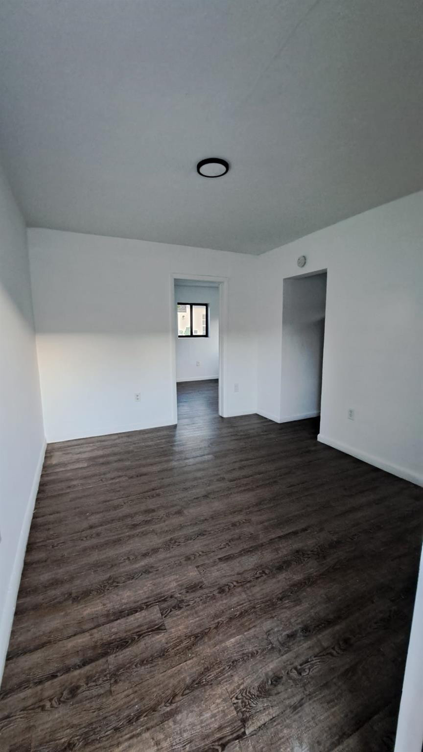 1027 Sw 3rd Street Property Photo 7