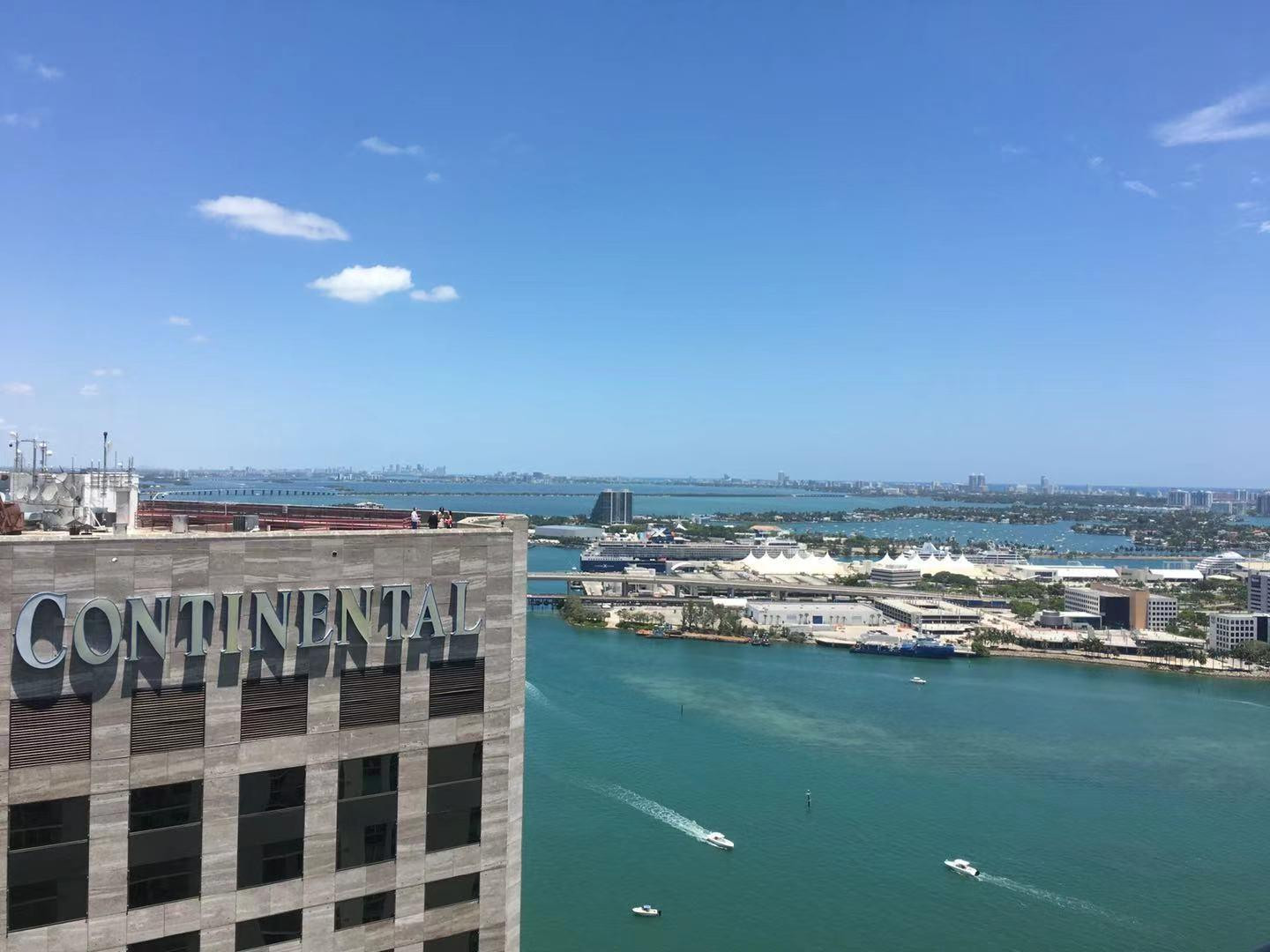 335 S Biscayne Boulevard 4004 Property Photo 2