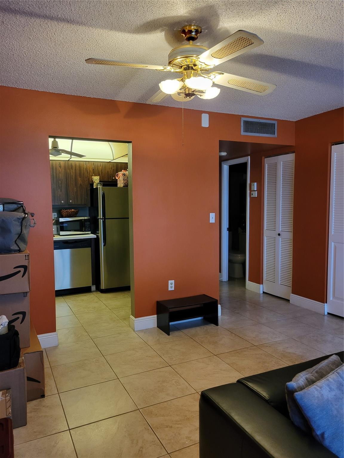 1400 Saint Charles Place 211 Property Photo 4