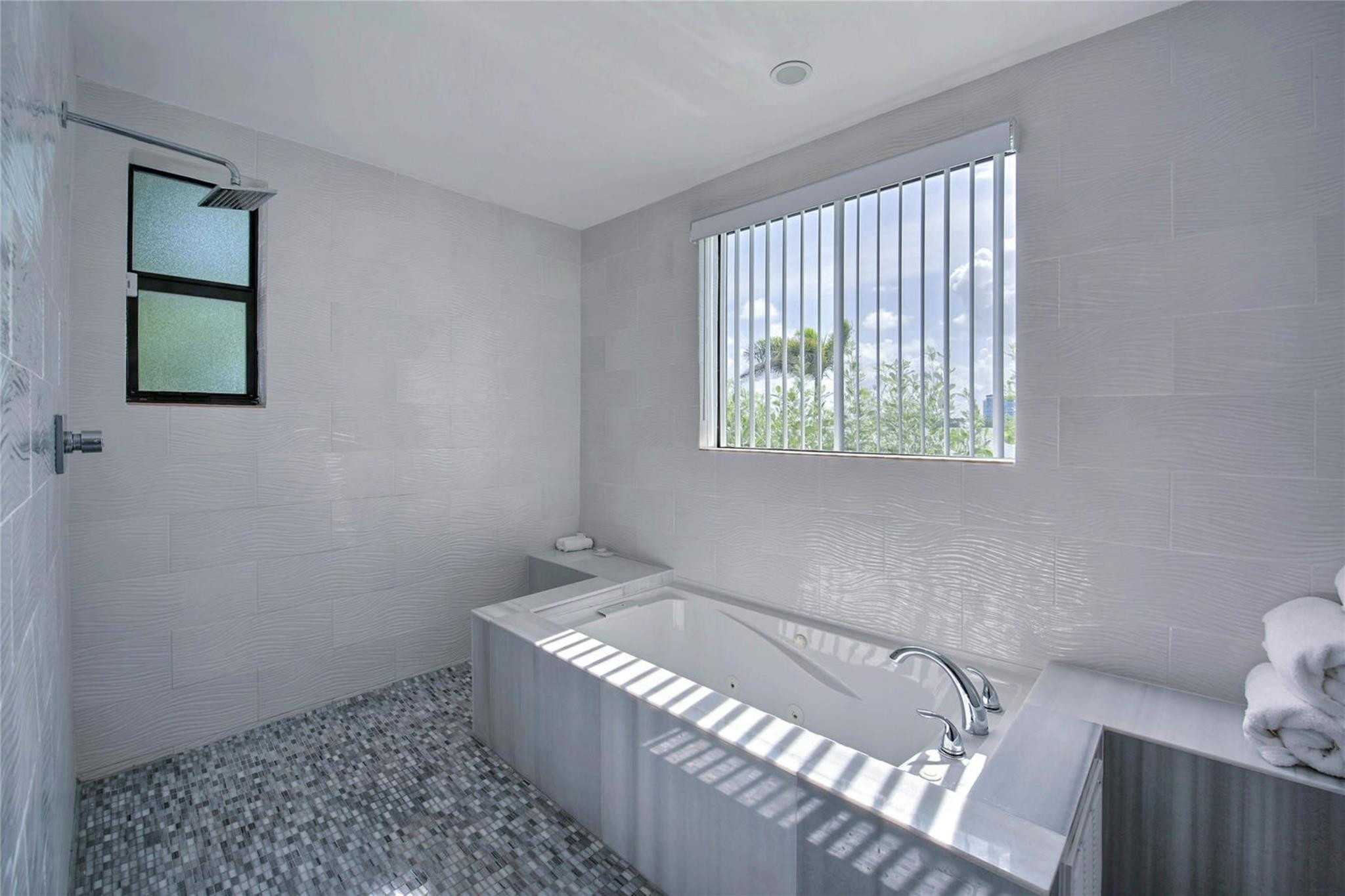 1290 Ne 83rd Street Property Photo 52