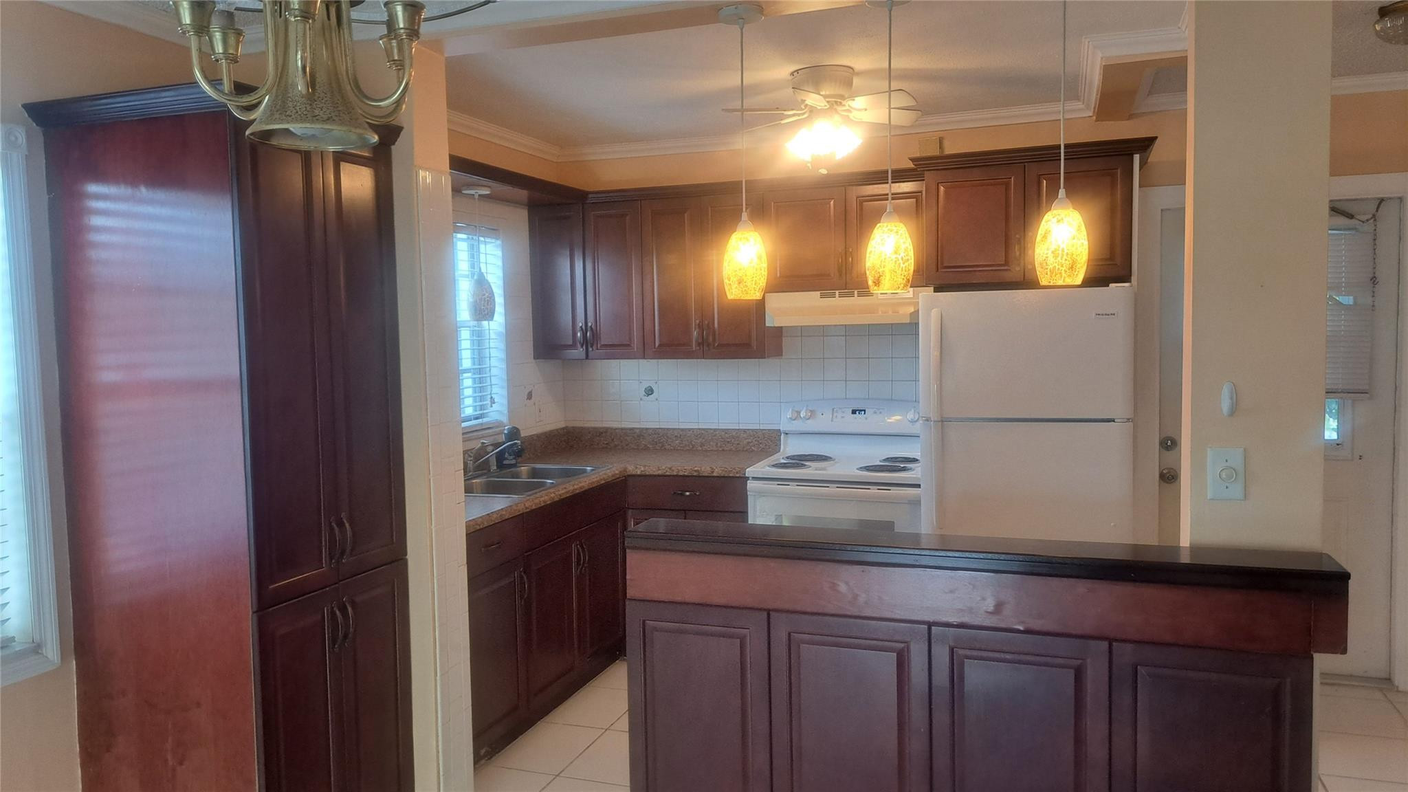 2851 E Golf Boulevard 208 Property Photo 4