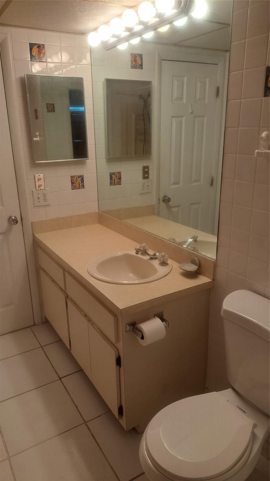 2851 E Golf Boulevard 208 Property Photo 8