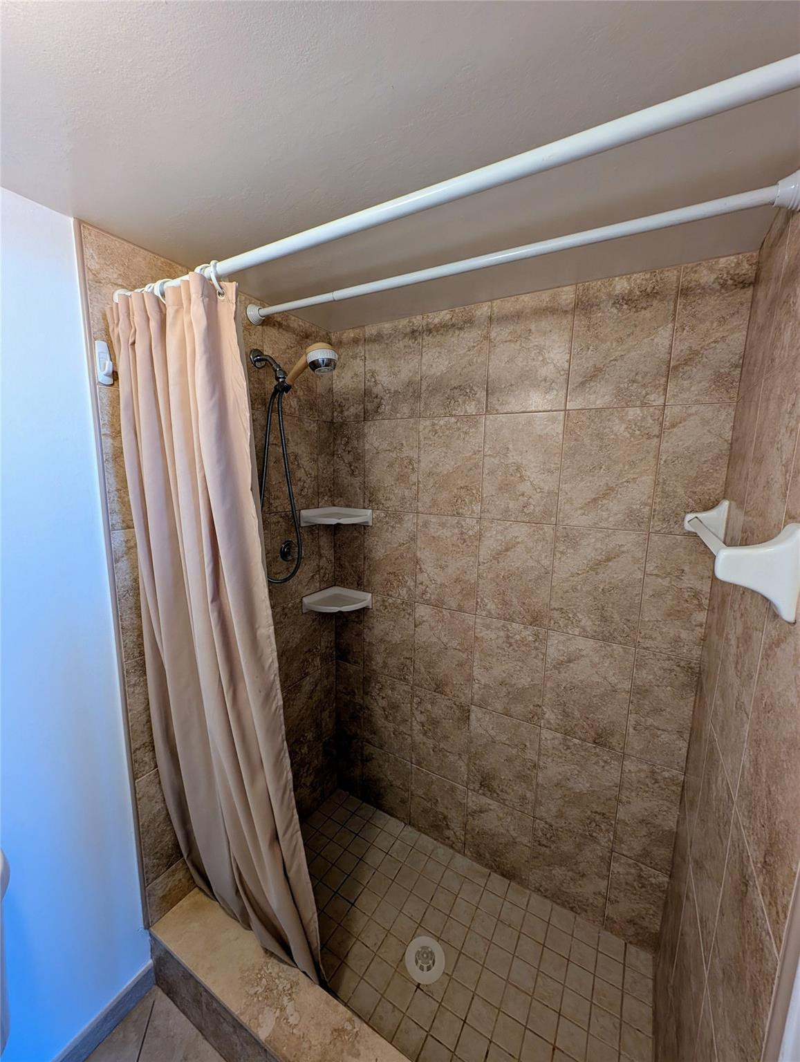 1893 S Ocean Drive 405 Property Photo 10