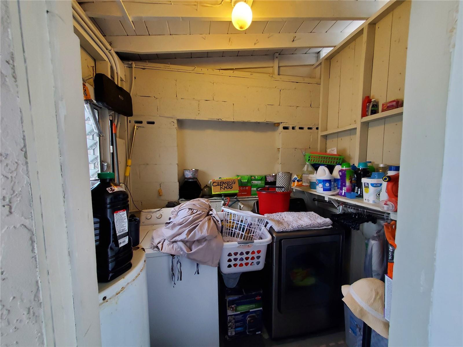 811 S Broadway Property Photo 23