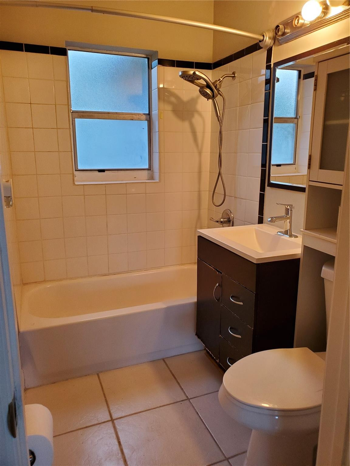 811 S Broadway Property Photo 40
