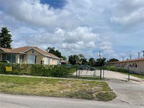 2215 Fillmore Street Property Photo 6