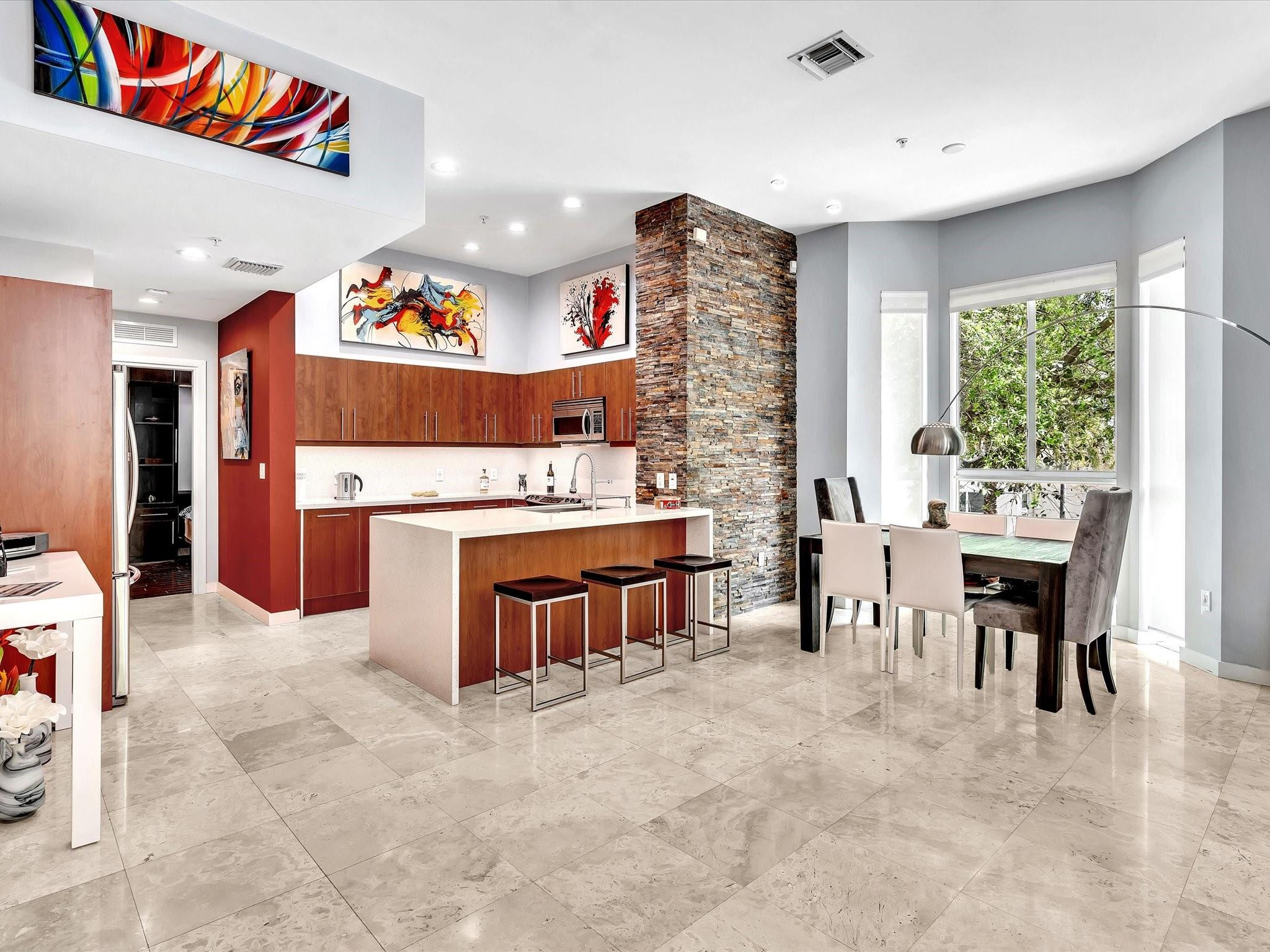 733 Ne 4th Avenue 733 Property Photo 23