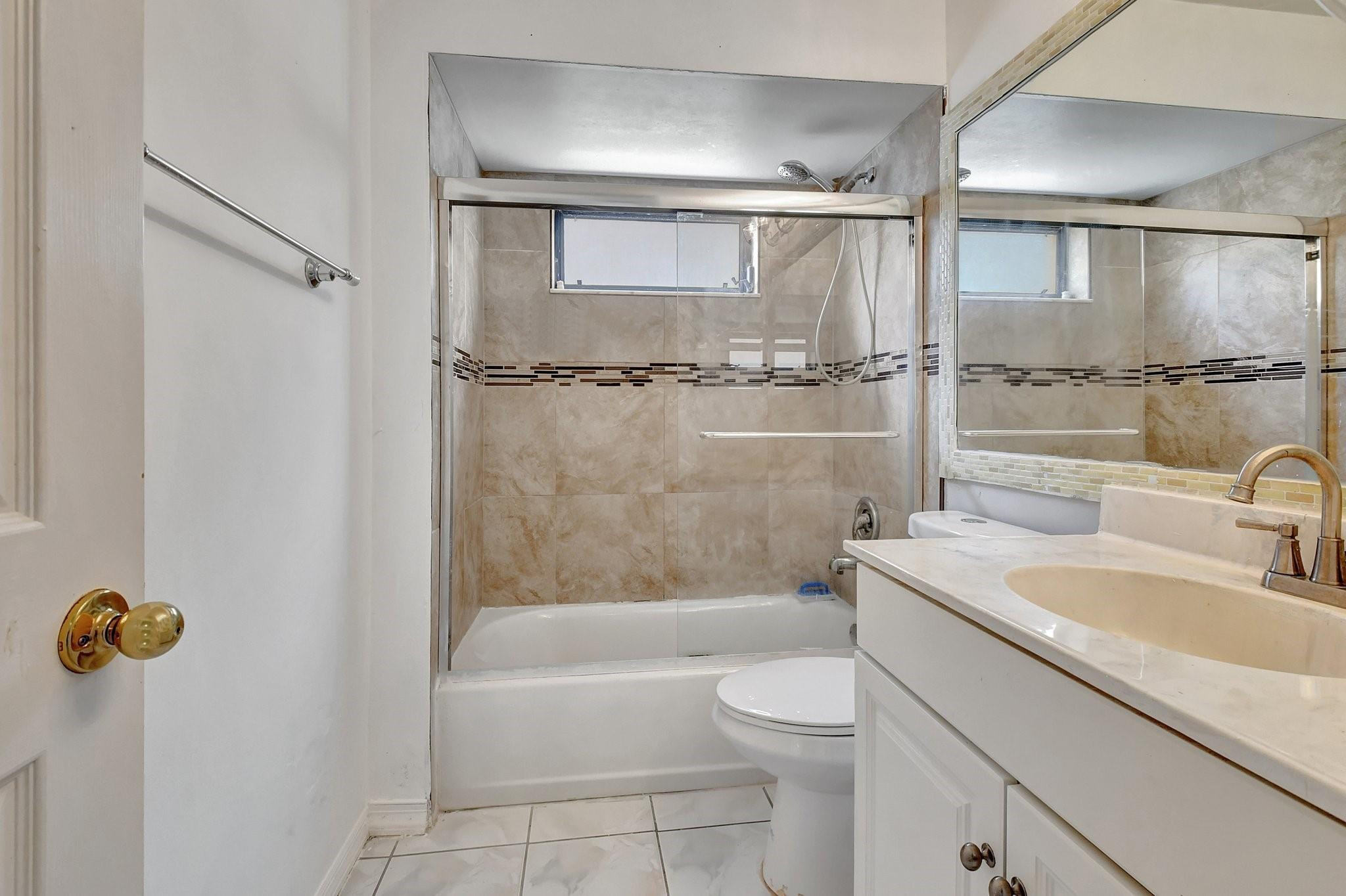 5105 Arbor Glen Circle Property Photo 16