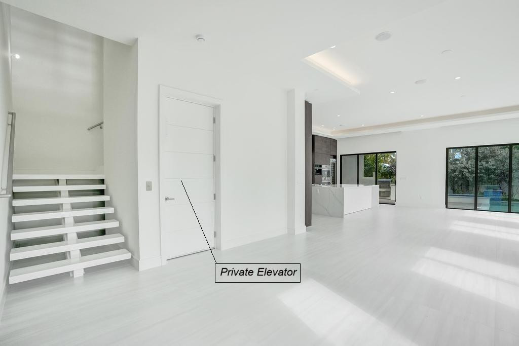 4524 Sea Grape Drive N Property Photo 16