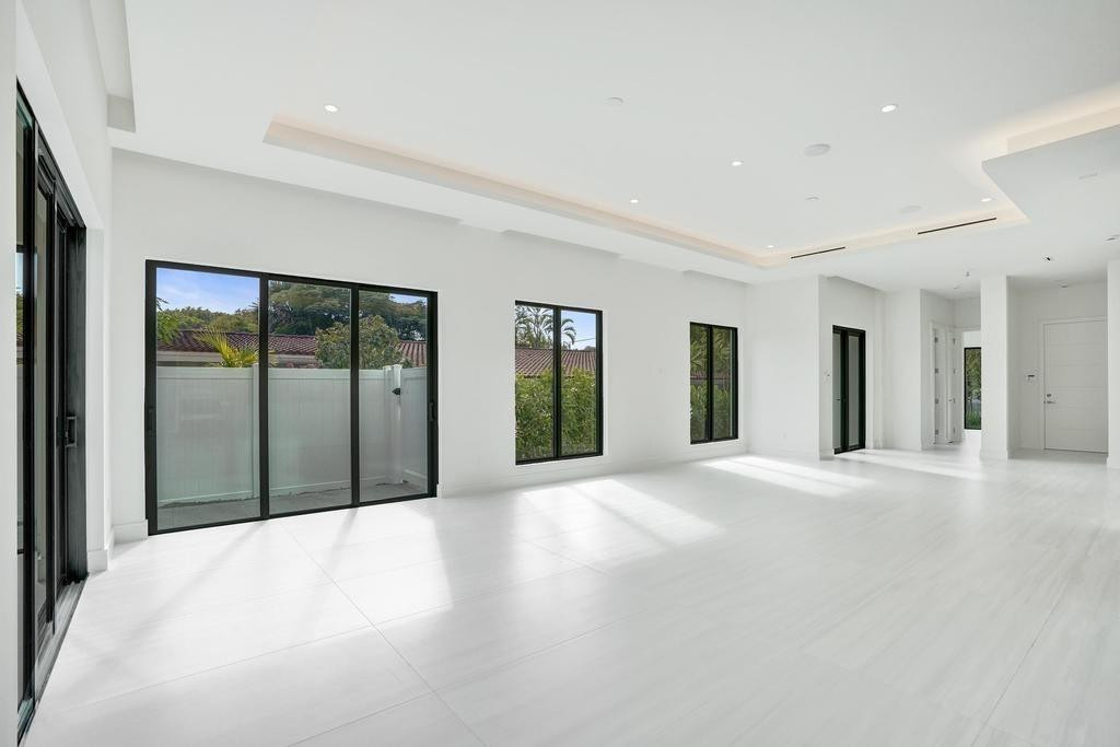4524 Sea Grape Drive N Property Photo 17