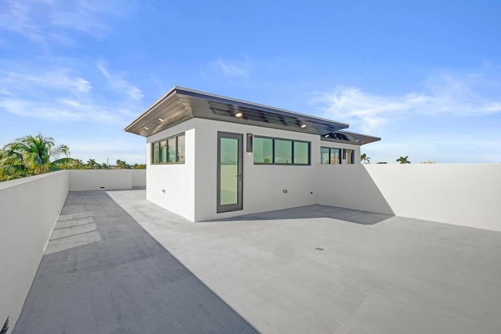 4524 Sea Grape Drive N Property Photo 33